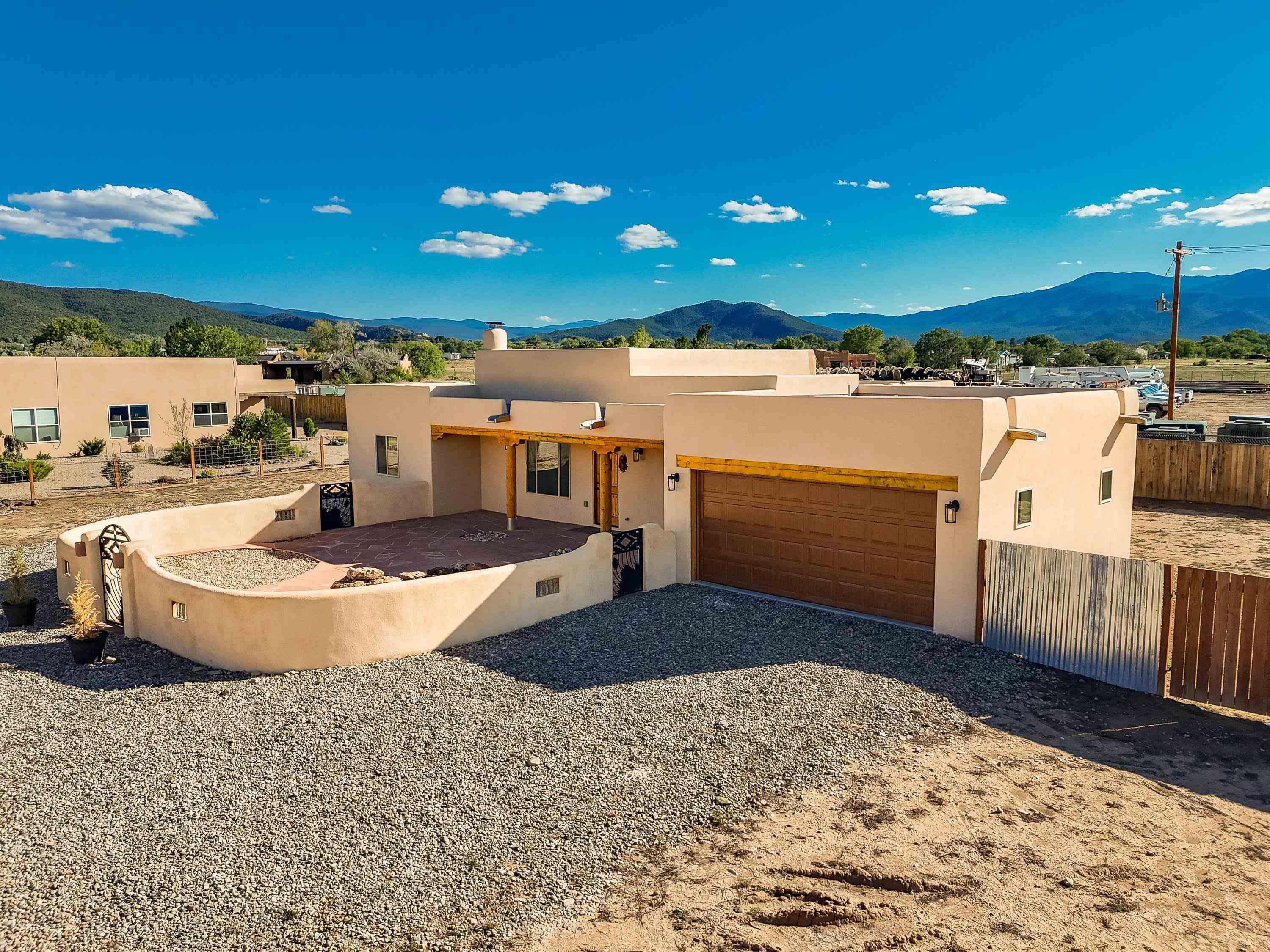 Taos, New Mexico, 87557, United States, 3 Bedrooms Bedrooms, ,2 BathroomsBathrooms,Residential,For Sale,1959300