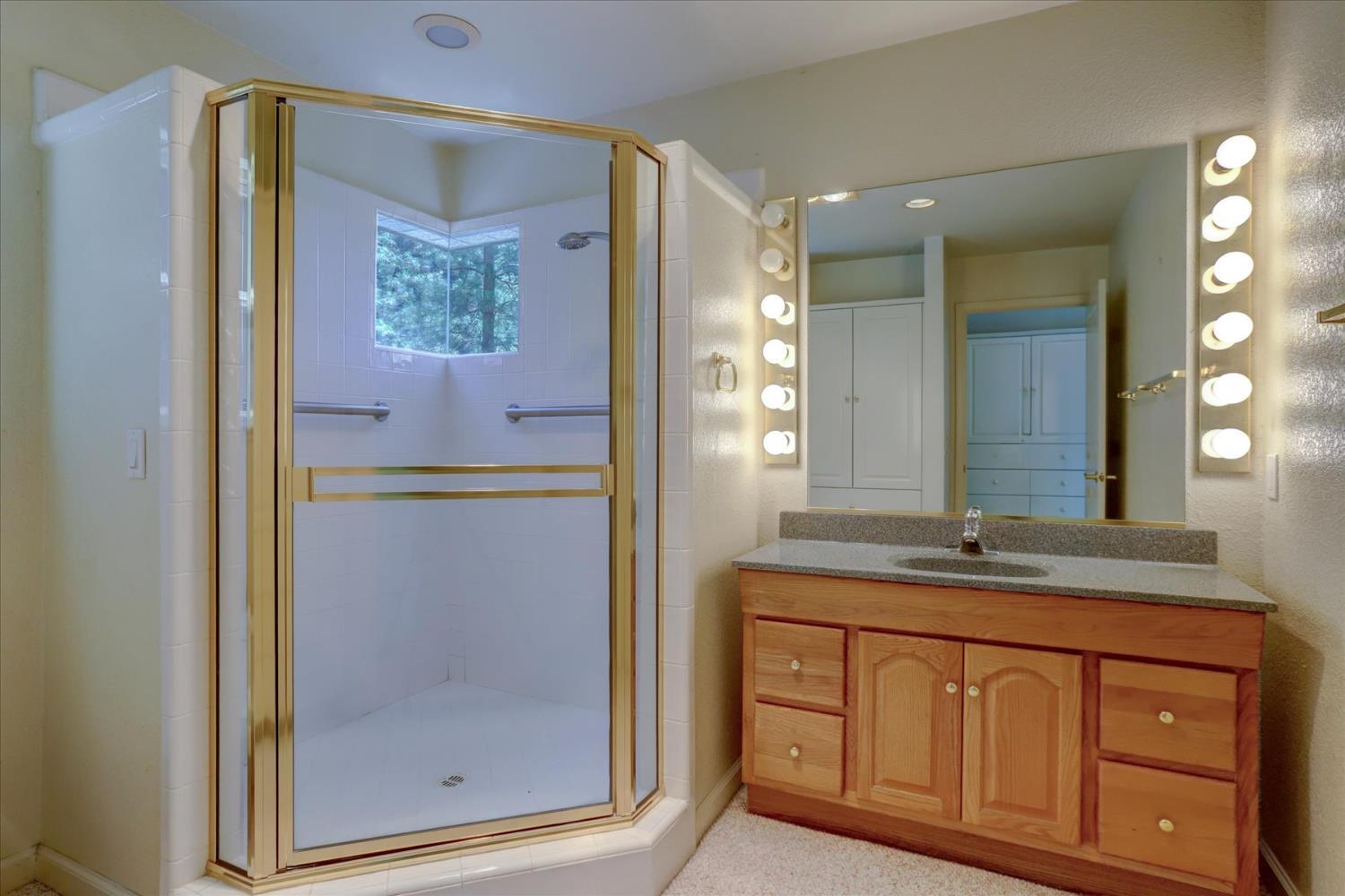 Nevada City, California, 95959, United States, 3 Bedrooms Bedrooms, ,3 BathroomsBathrooms,Residential,For Sale,1928446