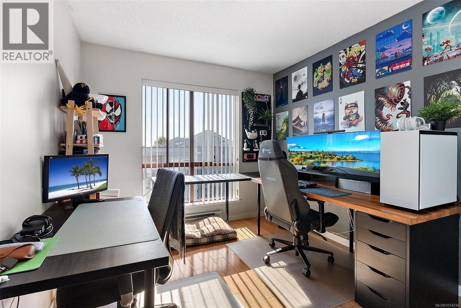 VICTORIA, British Columbia, V8T 5H6, CA, 2 Bedrooms Bedrooms, ,2 BathroomsBathrooms,Residential,For Sale,1950667