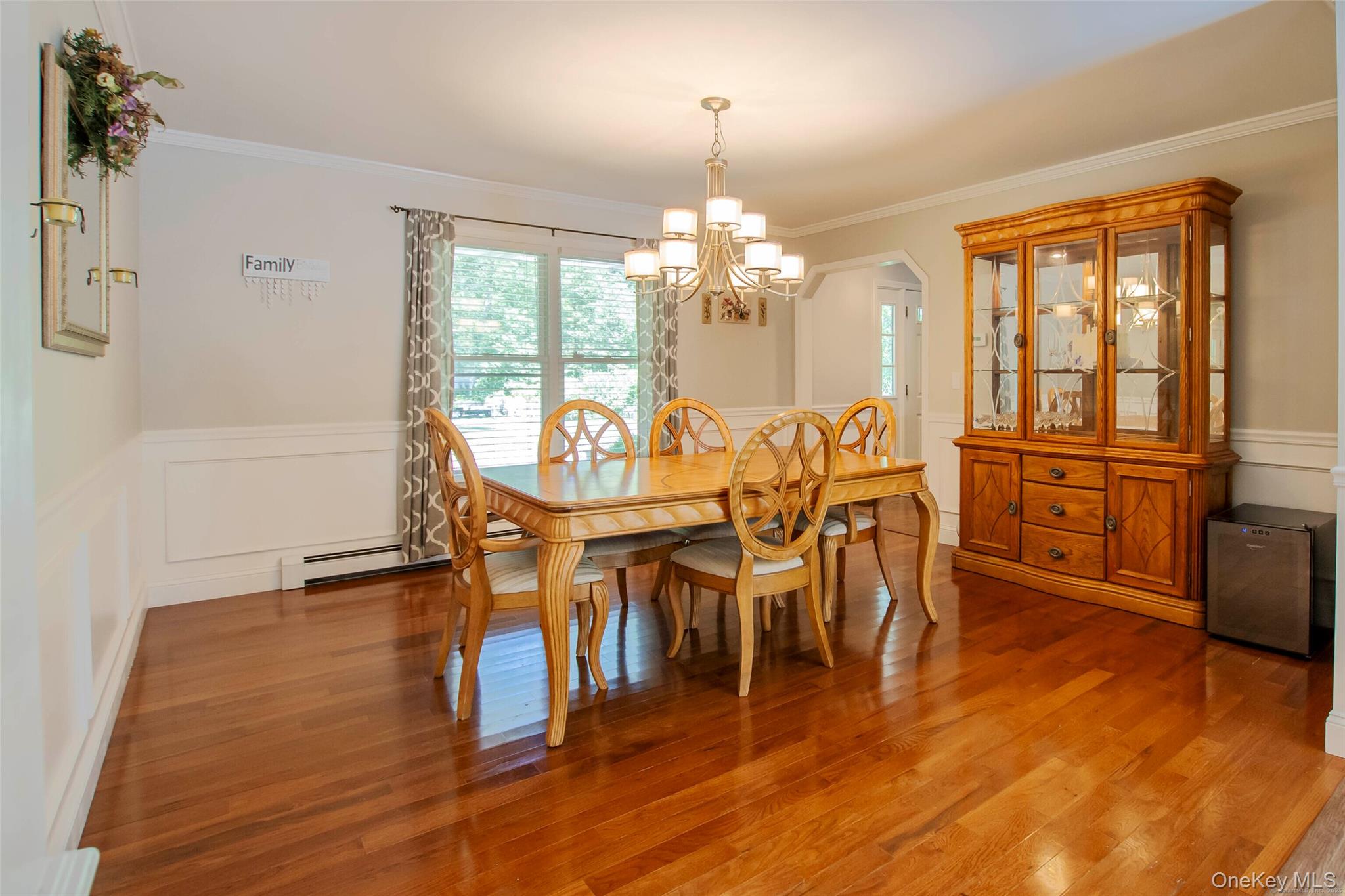 Call Listing Agent, New York, 06812, United States, 4 Bedrooms Bedrooms, ,3 BathroomsBathrooms,Residential,For Sale,1940931