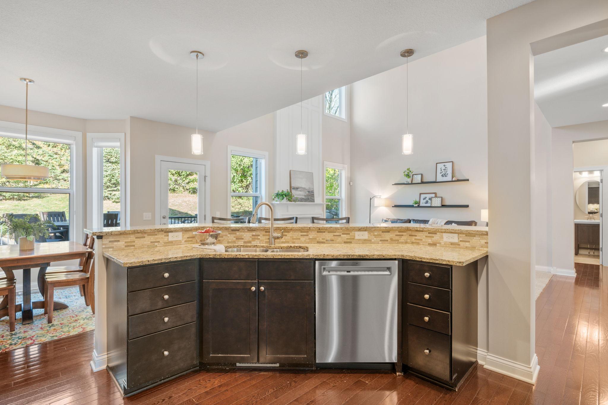 Minnetonka, Minnesota, 55343, United States, 5 Bedrooms Bedrooms, ,3 BathroomsBathrooms,Residential,For Sale,1987547