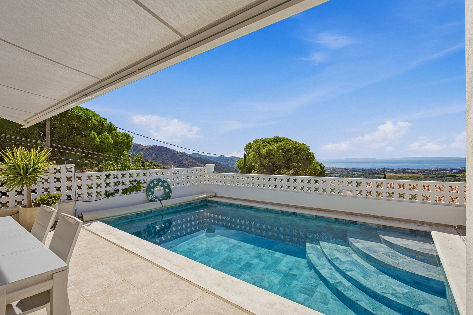  Contemporary villa with pool and panoramic views of Roses Bay - 物件實景