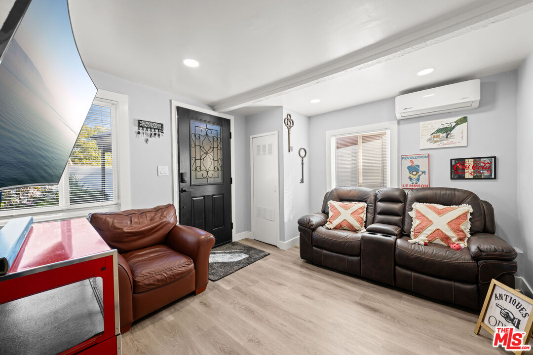 Los Angeles, California, 90042, United States, 3 Bedrooms Bedrooms, ,Residential,For Sale,2001820