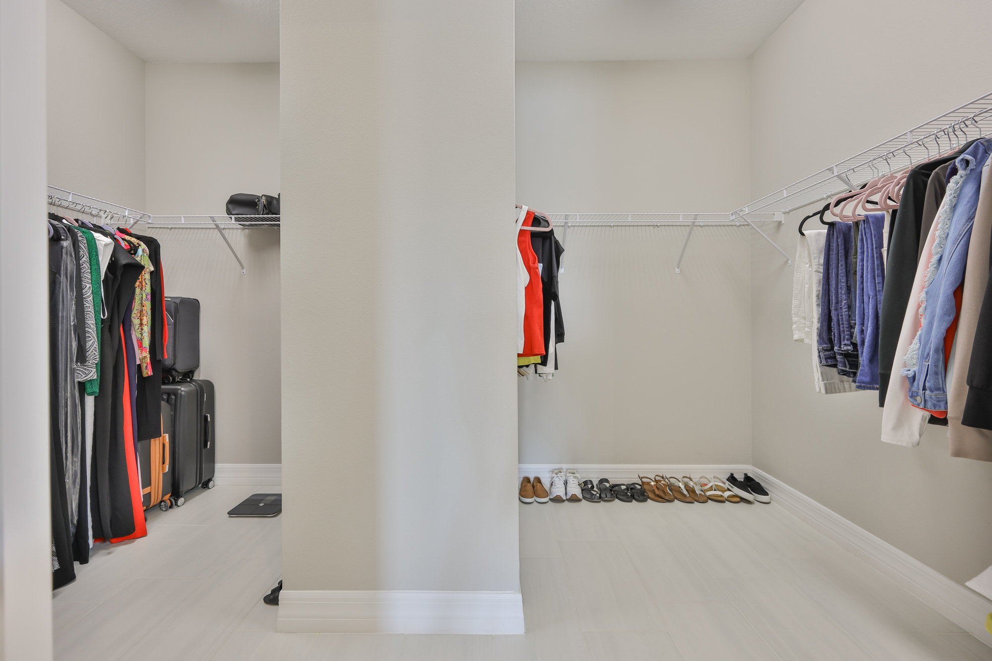 Wesley Chapel, Florida, 33545, United States, 4 Bedrooms Bedrooms, ,3 BathroomsBathrooms,Residential,For Sale,2010734