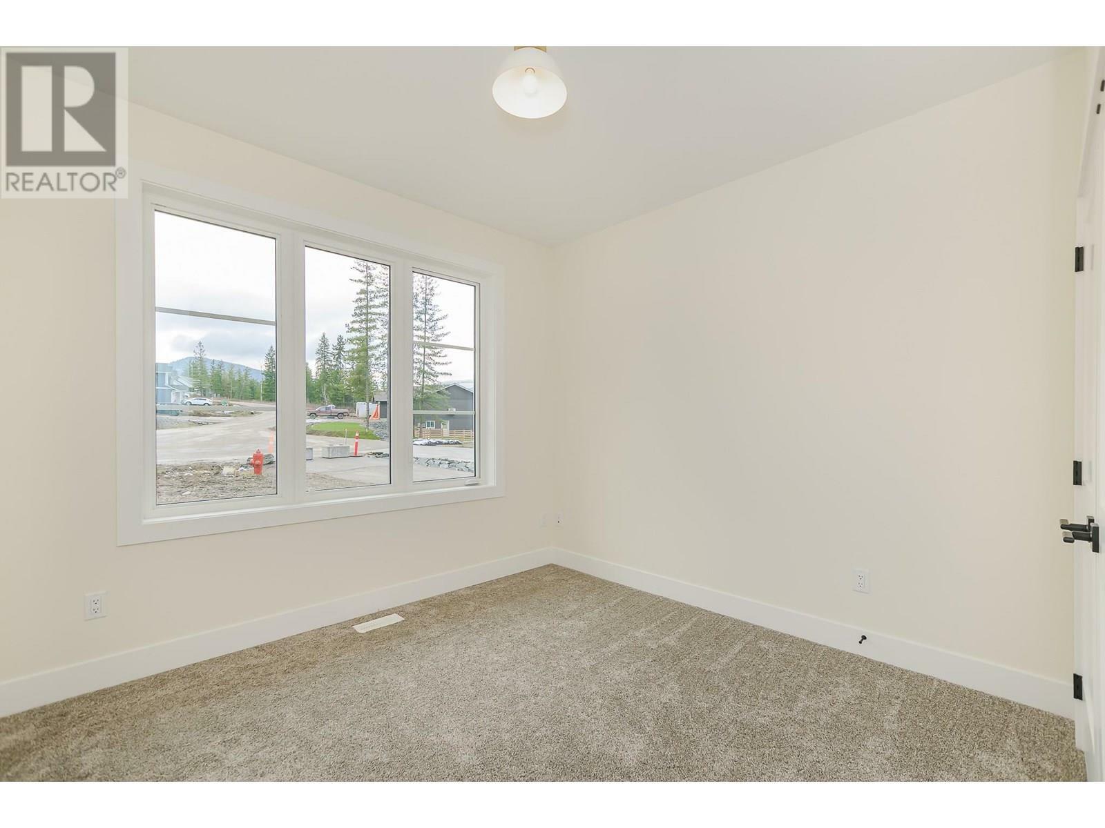 BLIND BAY, British Columbia, V0E 1H0, CA, 3 Bedrooms Bedrooms, ,2 BathroomsBathrooms,Residential,For Sale,1836853