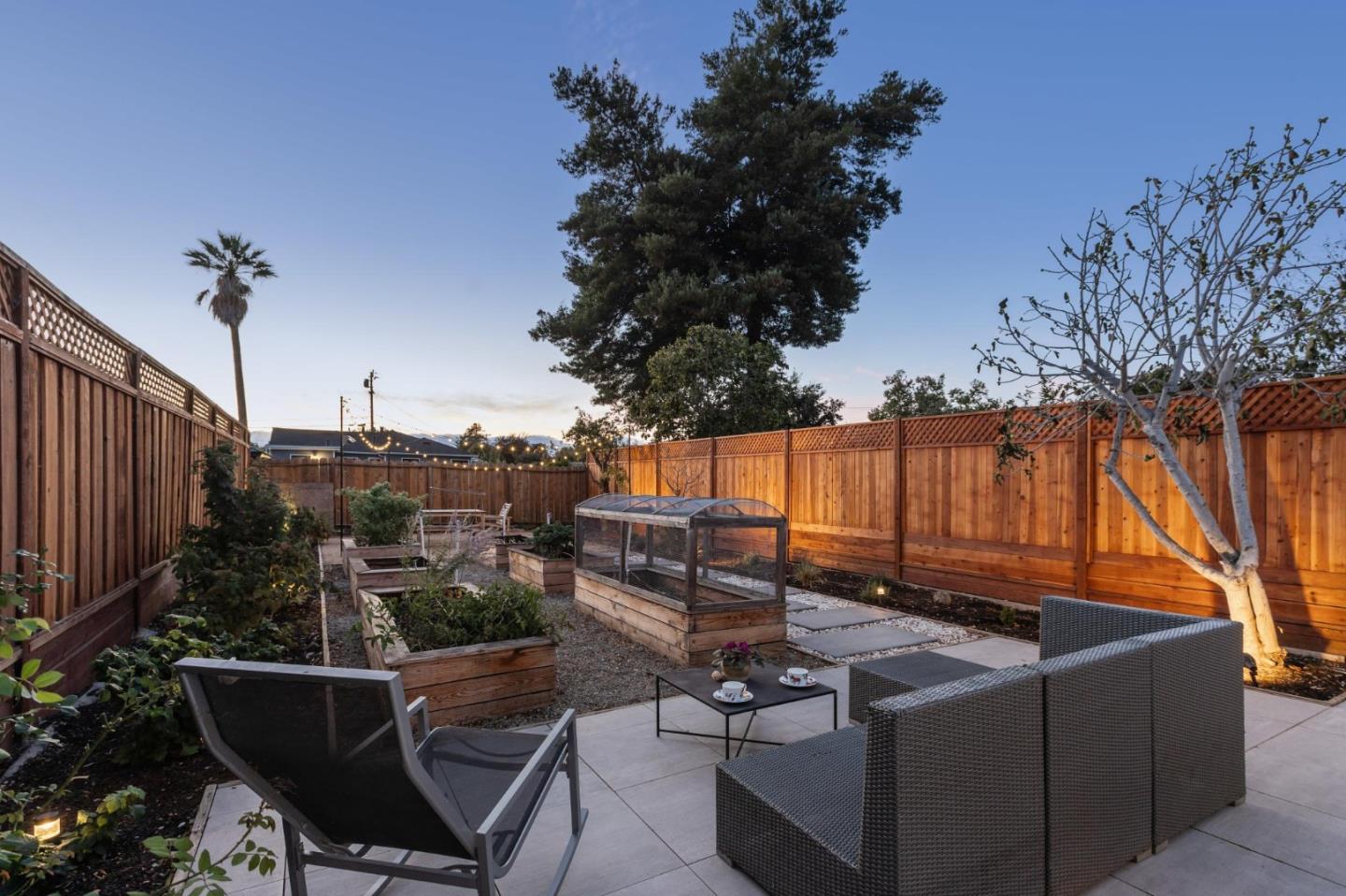 East Palo Alto, California, 94303, United States, 3 Bedrooms Bedrooms, ,2 BathroomsBathrooms,Residential,For Sale,1947382