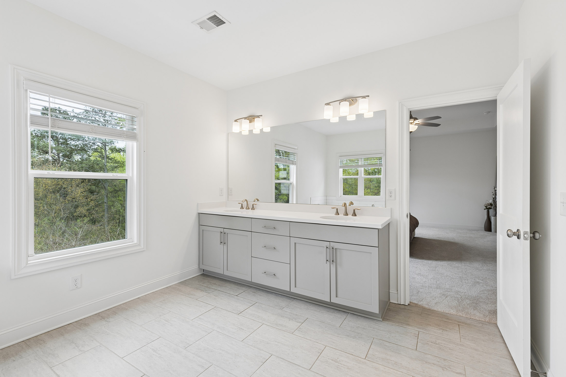  Freshly Updated and Move-in Ready Home in a Prime Westside Location - 物件實景