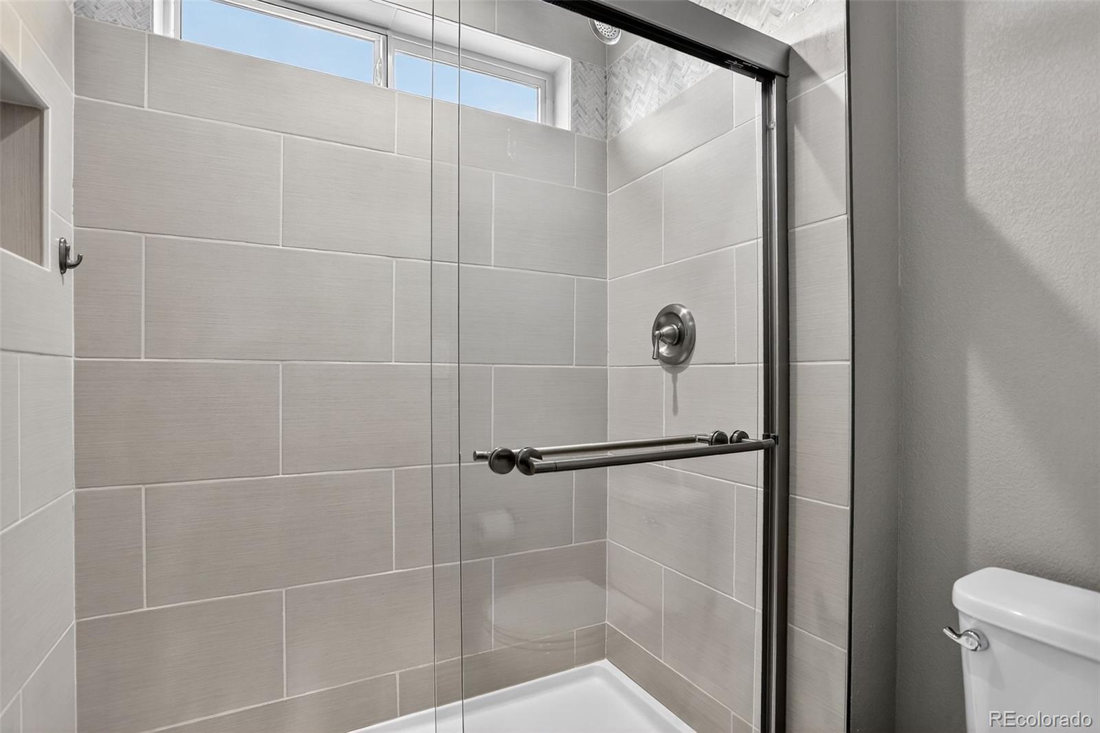 Thornton, Colorado, 80602, United States, 5 Bedrooms Bedrooms, ,3 BathroomsBathrooms,Residential,For Sale,1988172