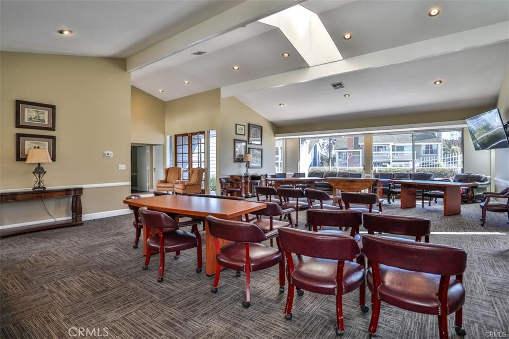 Long Beach, California, 90803, United States, 2 Bedrooms Bedrooms, ,3 BathroomsBathrooms,Residential,For Sale,1917947