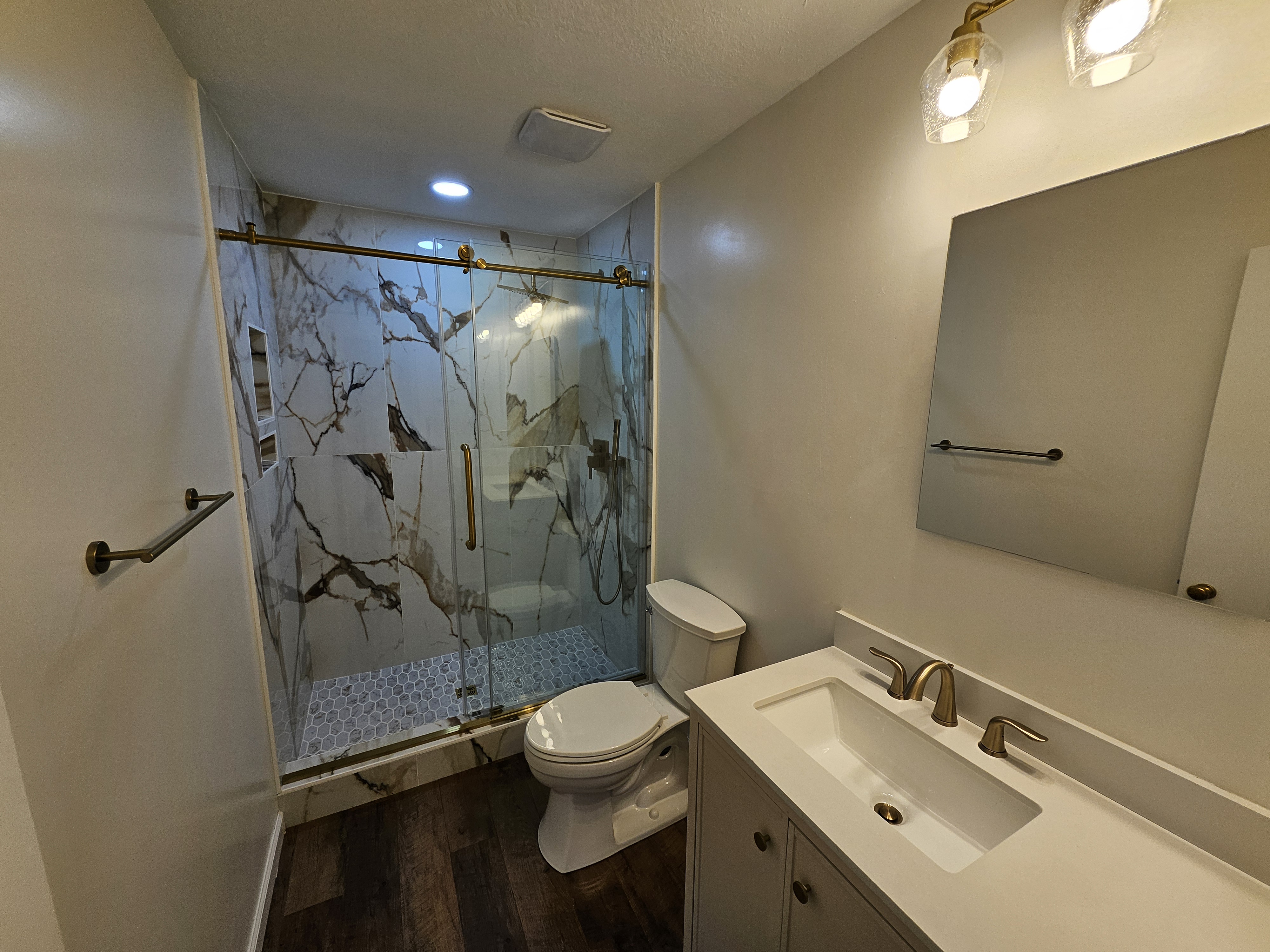 Monett, Missouri, 65708, United States, 4 Bedrooms Bedrooms, ,4 BathroomsBathrooms,Residential,For Sale,1998784