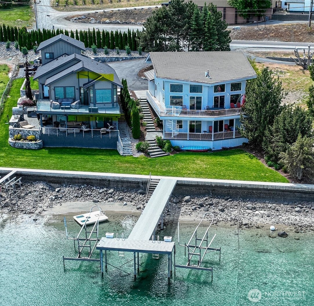 Chelan, Washington, 98816, United States, 3 Bedrooms Bedrooms, ,3 BathroomsBathrooms,Residential,For Sale,1827757