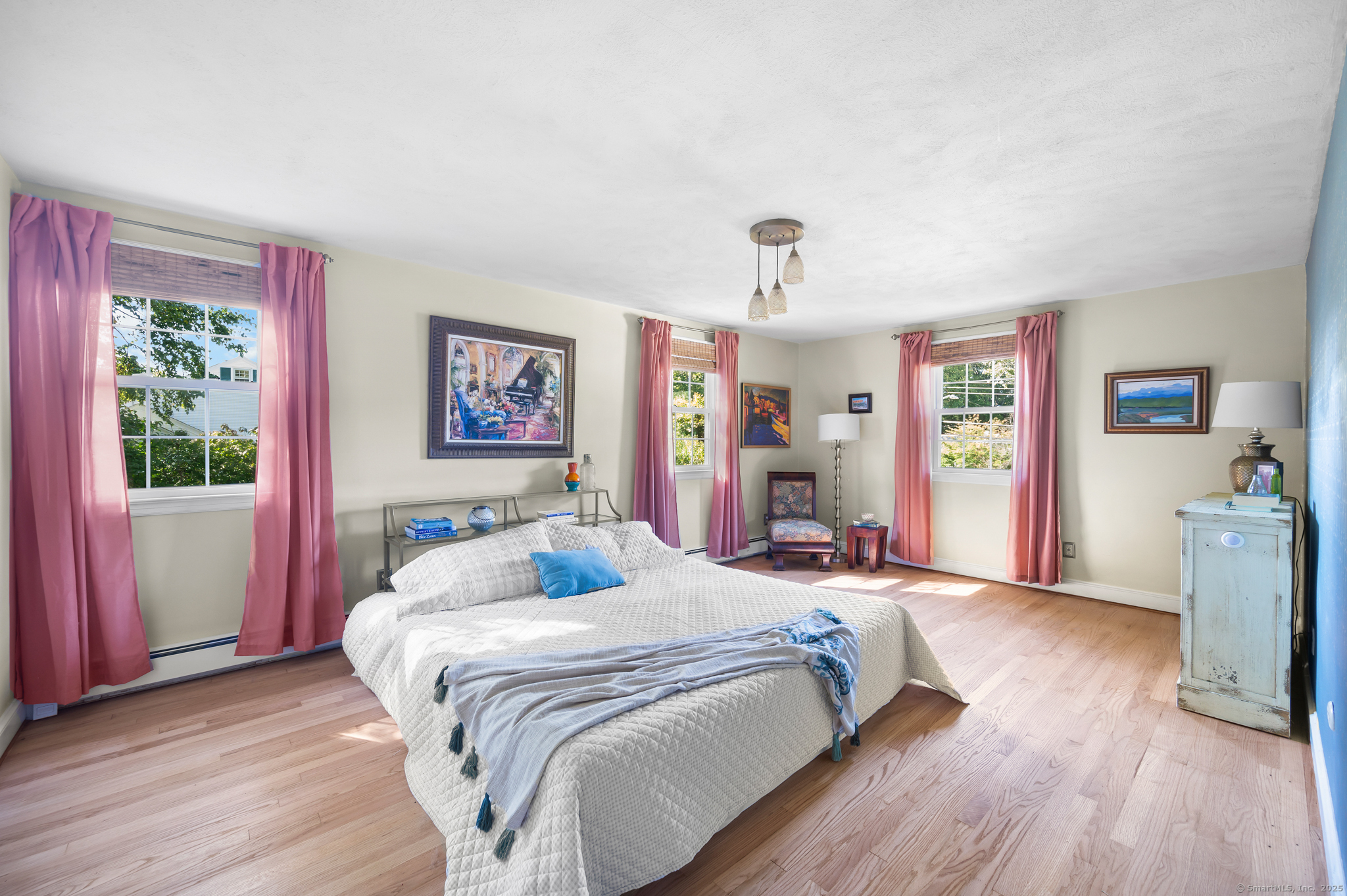 Manchester, Connecticut, 06040, United States, 4 Bedrooms Bedrooms, ,4 BathroomsBathrooms,Residential,For Sale,1988366