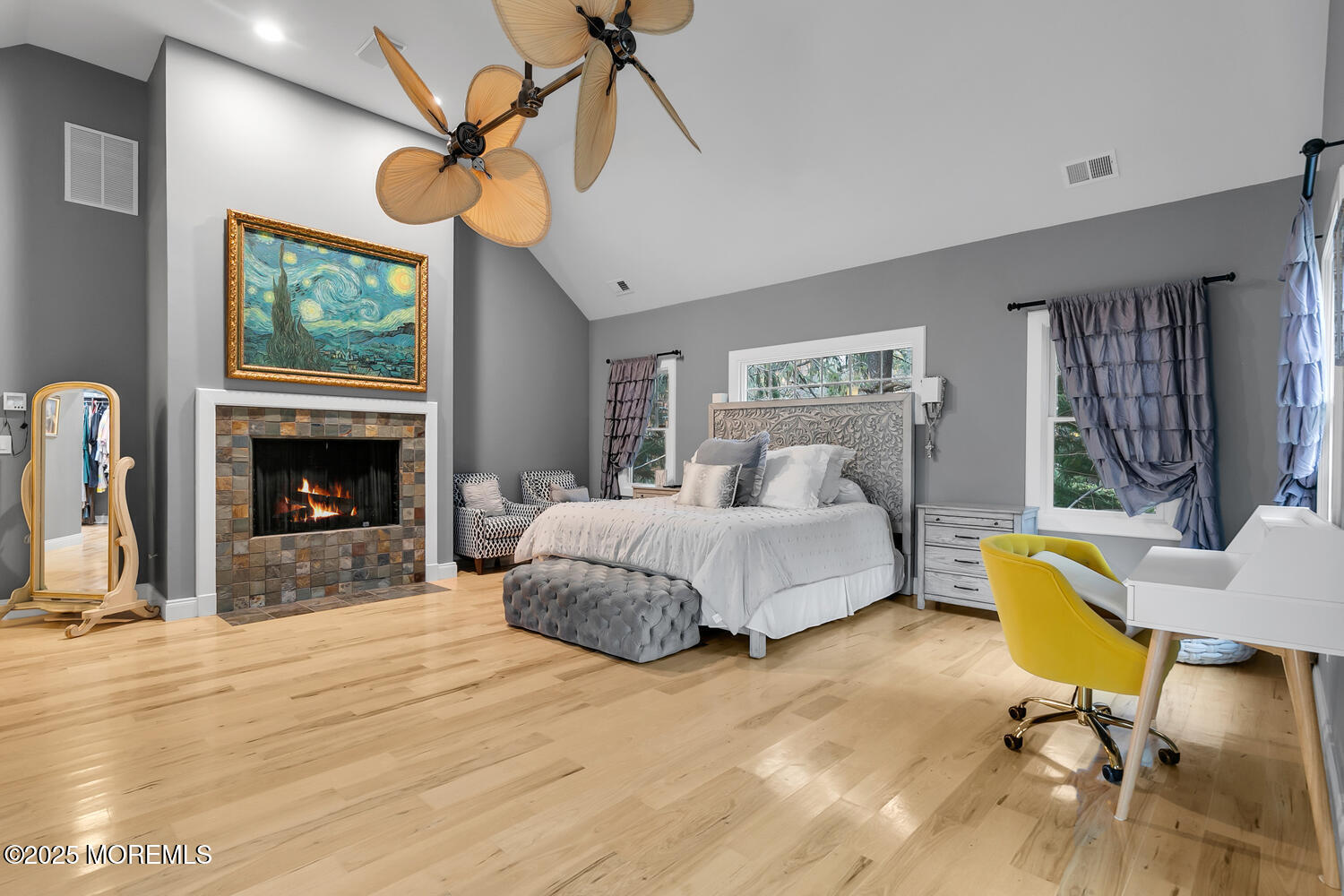 Middletown, New Jersey, 07748, United States, 4 Bedrooms Bedrooms, ,5 BathroomsBathrooms,Residential,For Sale,1990741