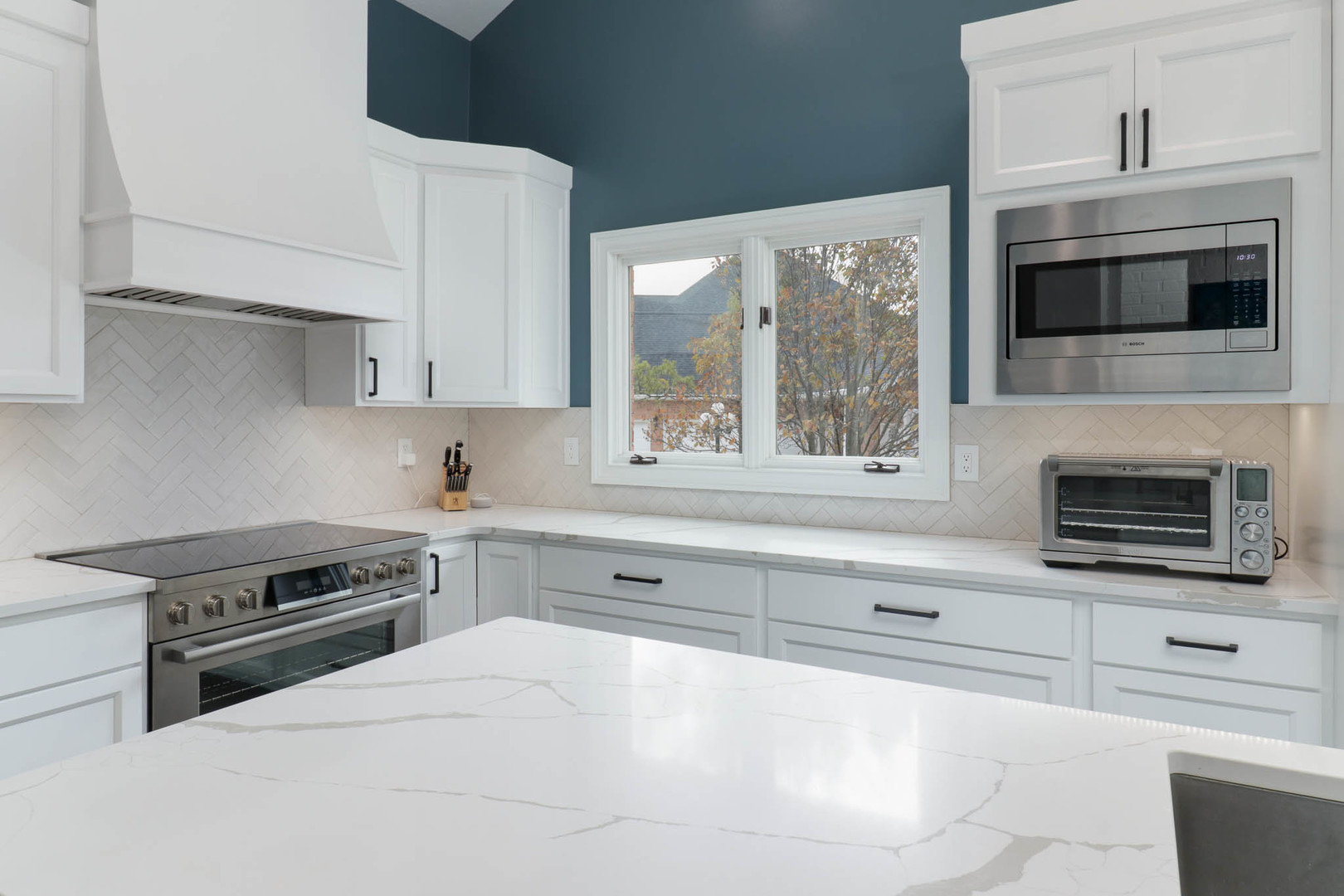 Bloomington, Illinois, 61704, United States, 5 Bedrooms Bedrooms, ,4 BathroomsBathrooms,Residential,For Sale,1991973