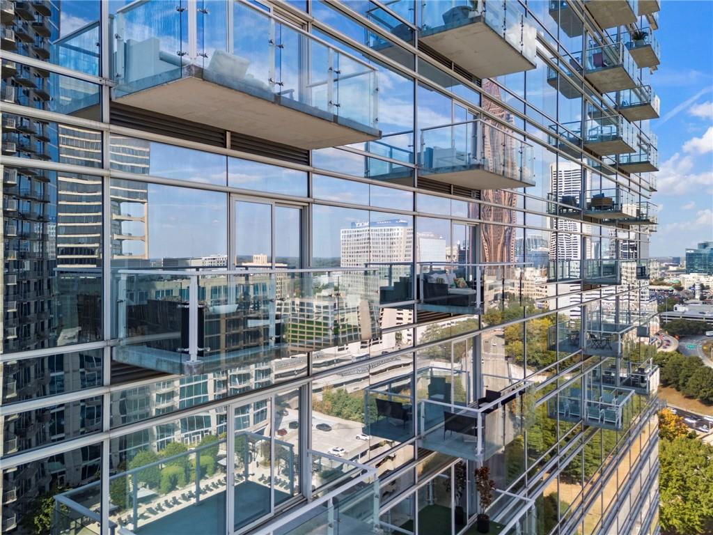 Atlanta, Georgia, 30308, United States, 2 Bedrooms Bedrooms, ,3 BathroomsBathrooms,Residential,For Sale,1967634