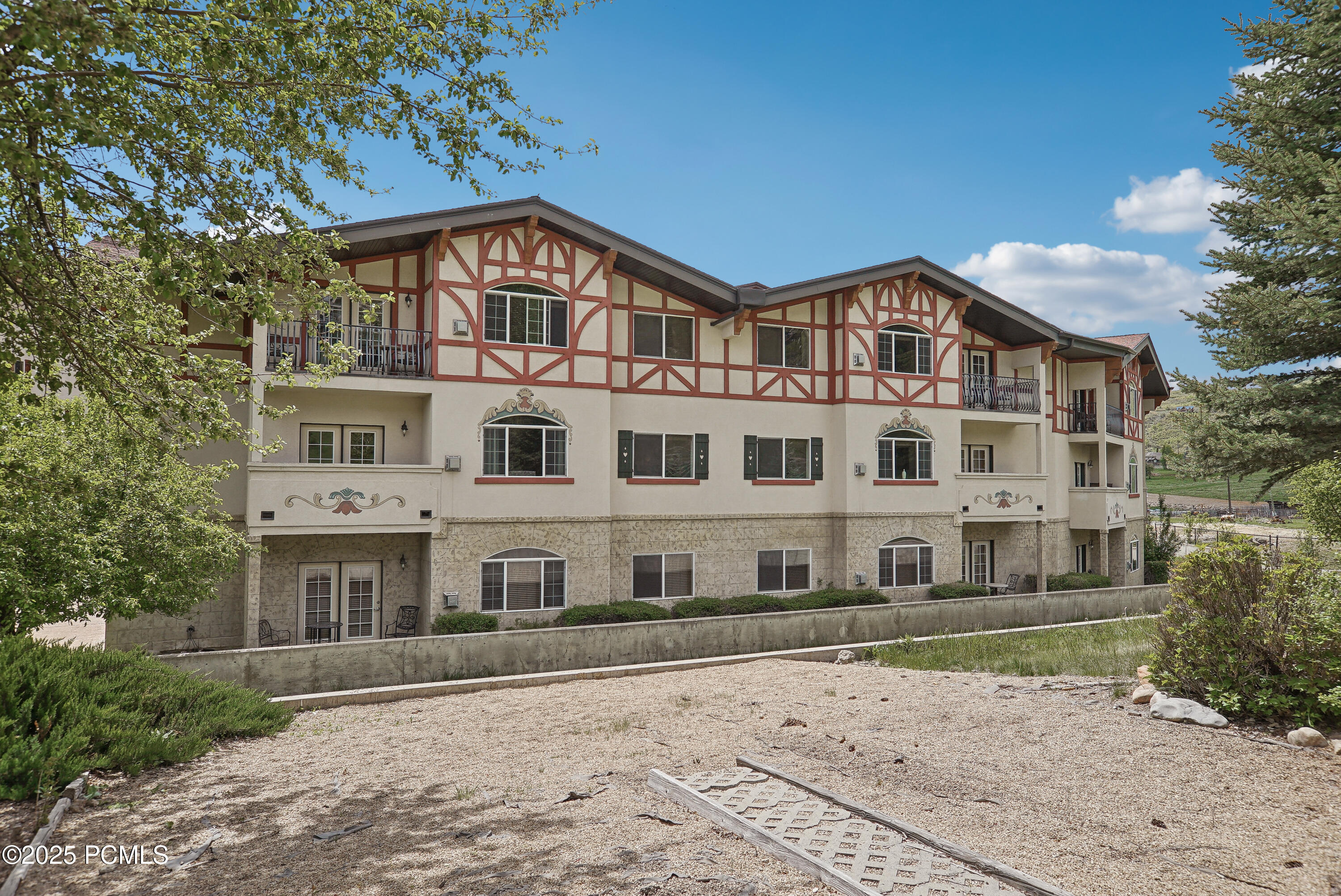 Midway, Utah, 84049, United States, 3 Bedrooms Bedrooms, ,3 BathroomsBathrooms,Residential,For Sale,1826612