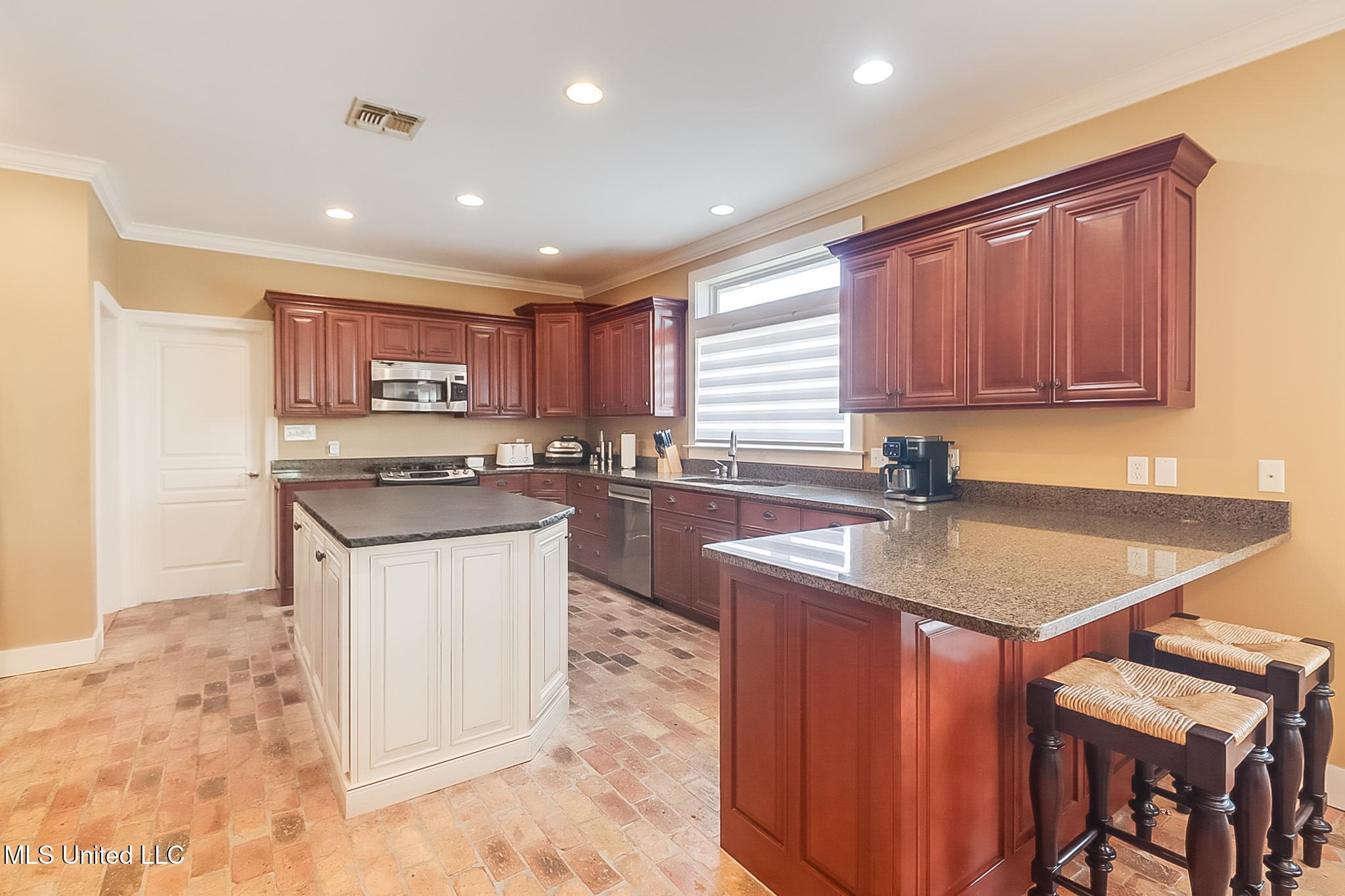 Pass Christian, Mississippi, 39571, United States, 3 Bedrooms Bedrooms, ,2 BathroomsBathrooms,Residential,For Sale,1779691