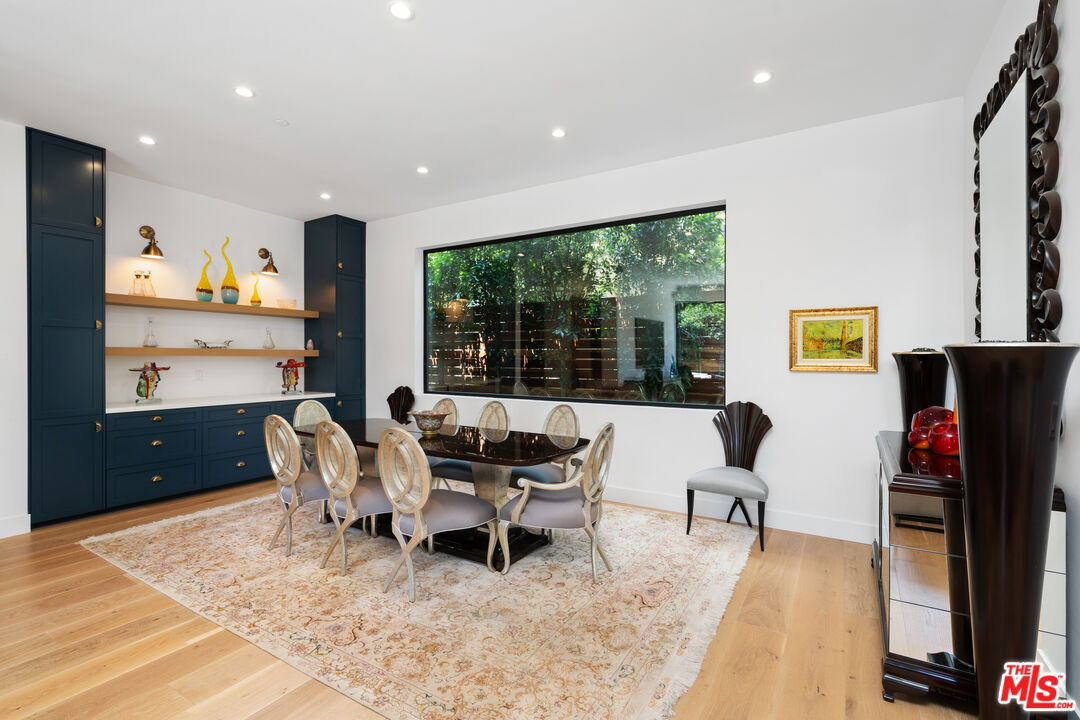 Los Angeles, California, 90068, United States, 4 Bedrooms Bedrooms, ,4 BathroomsBathrooms,Residential,For Sale,1897073