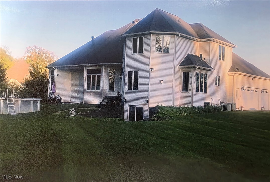Valley City, Ohio, 44280, United States, 4 Bedrooms Bedrooms, ,5 BathroomsBathrooms,Residential,For Sale,1836781