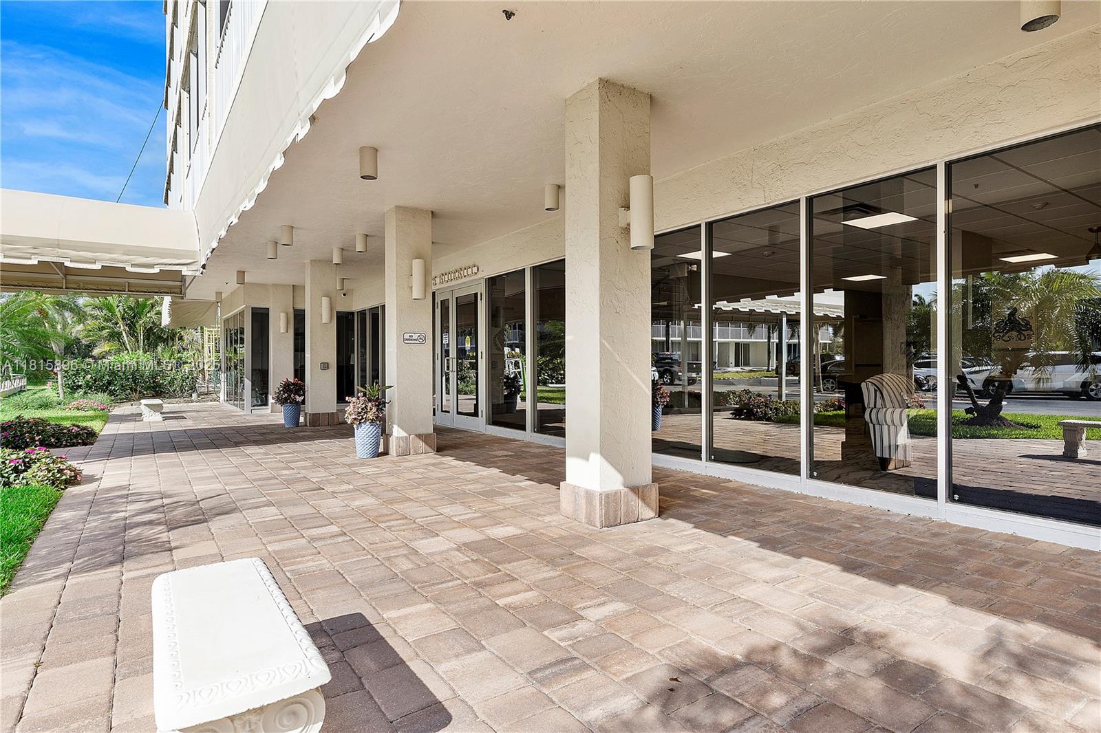 Naples, Florida, 34108, United States, 1 Bedroom Bedrooms, ,1 BathroomBathrooms,Residential,For Sale,1848890