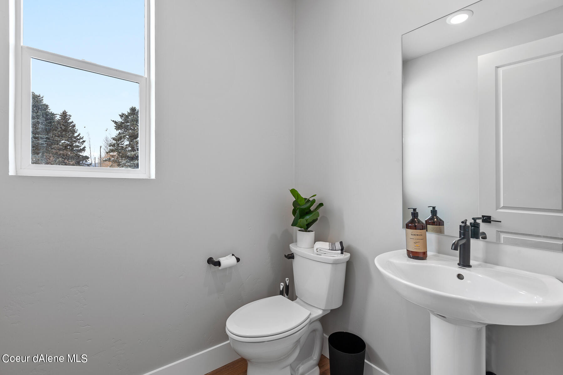 593 University Park Way, Sandpoint, Idaho, 83864, United States, 4 Bedrooms Bedrooms, ,4 BathroomsBathrooms,Residential,For Sale,593 University Park Way,1461255