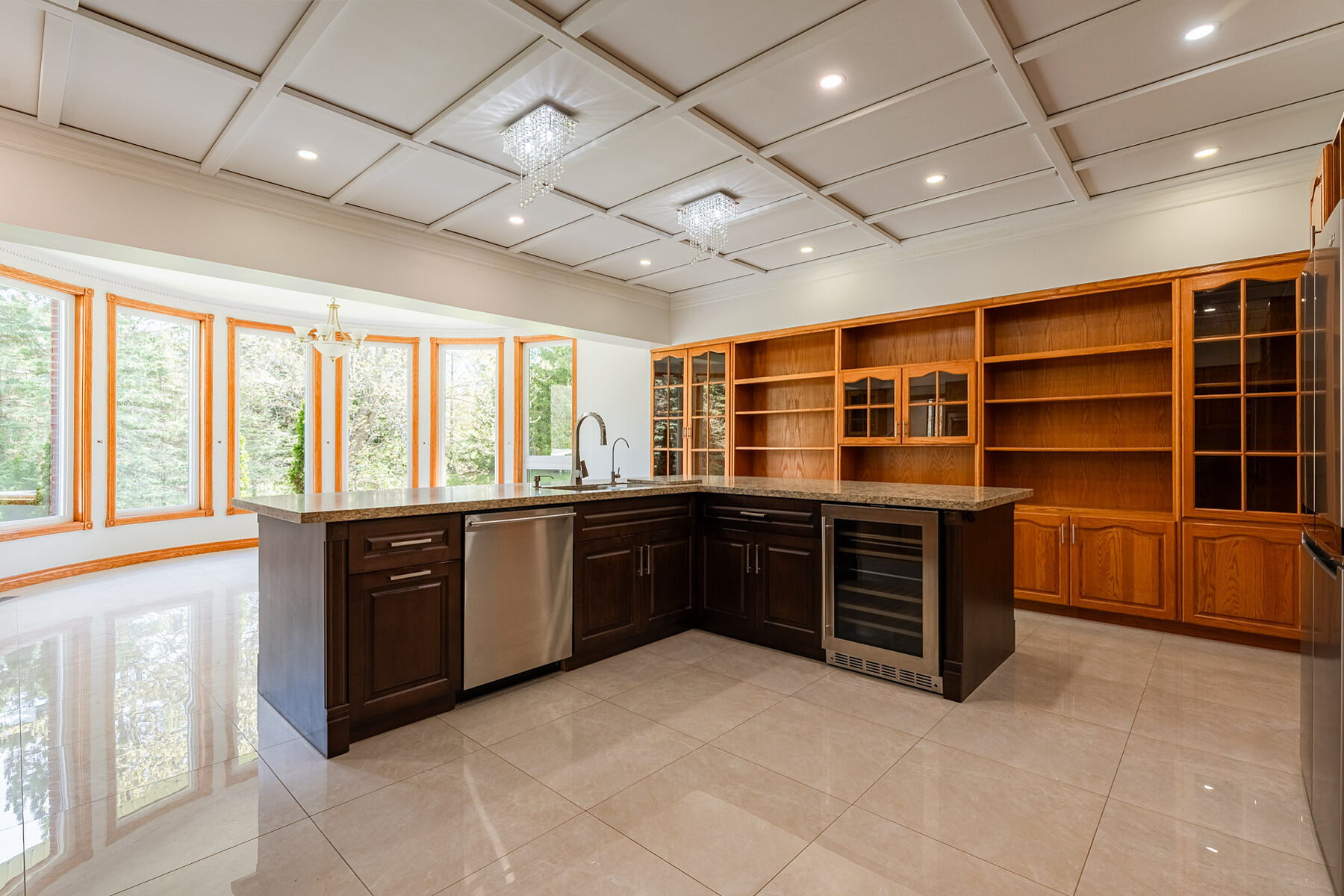  Prestigious King City Bungalow - 物件實景