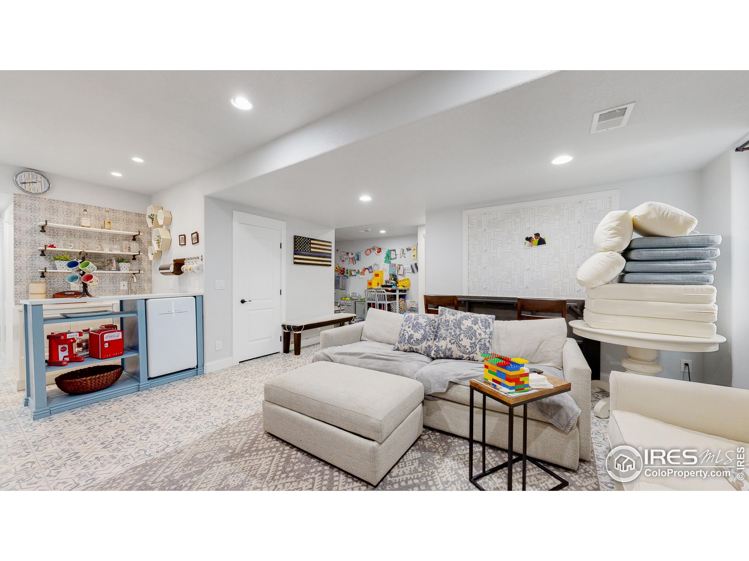Greeley, Colorado, 80634, United States, 6 Bedrooms Bedrooms, ,3 BathroomsBathrooms,Residential,For Sale,1805378