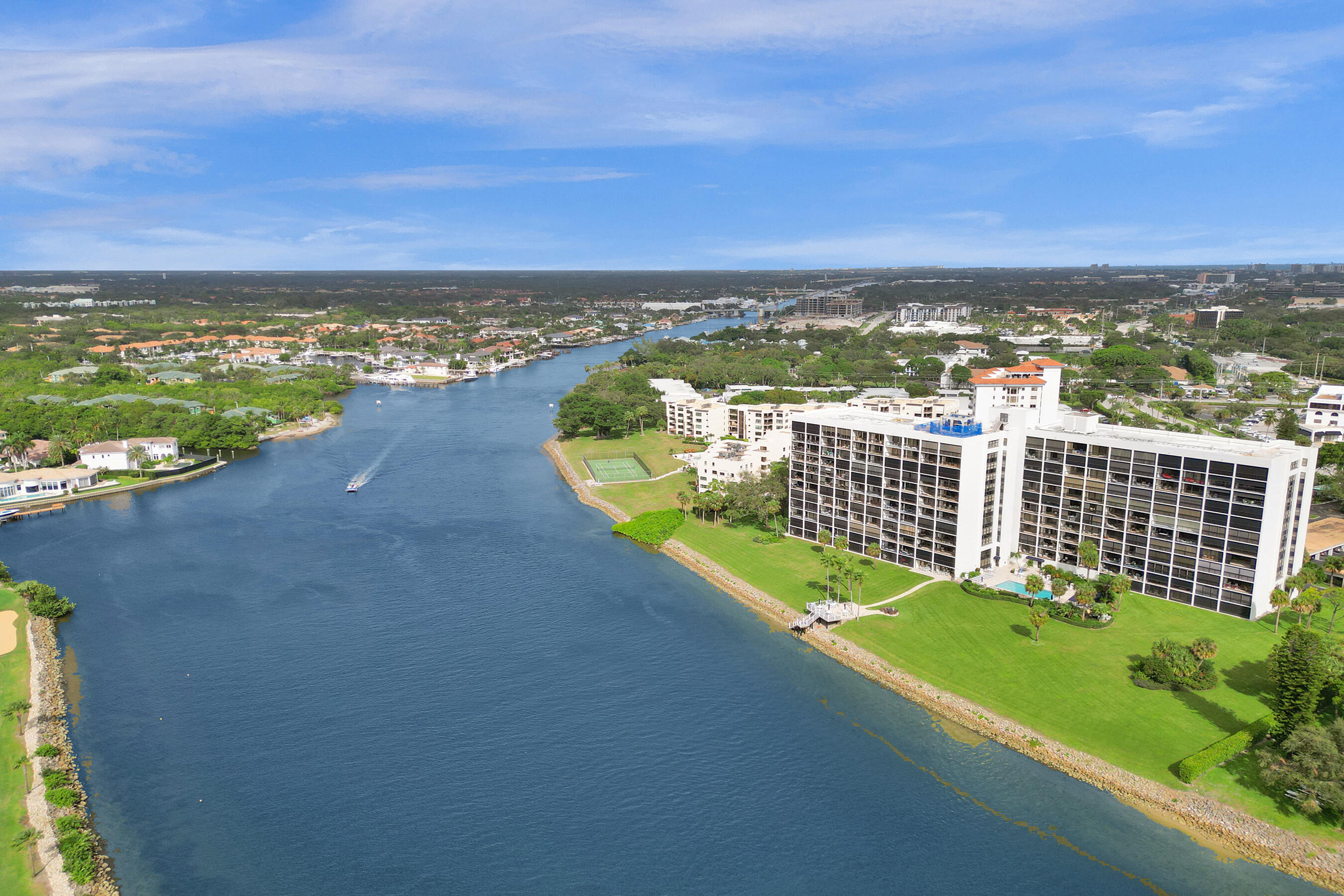 North Palm Beach, Florida, 33408, United States, 2 Bedrooms Bedrooms, ,2 BathroomsBathrooms,Residential,For Sale,1940741