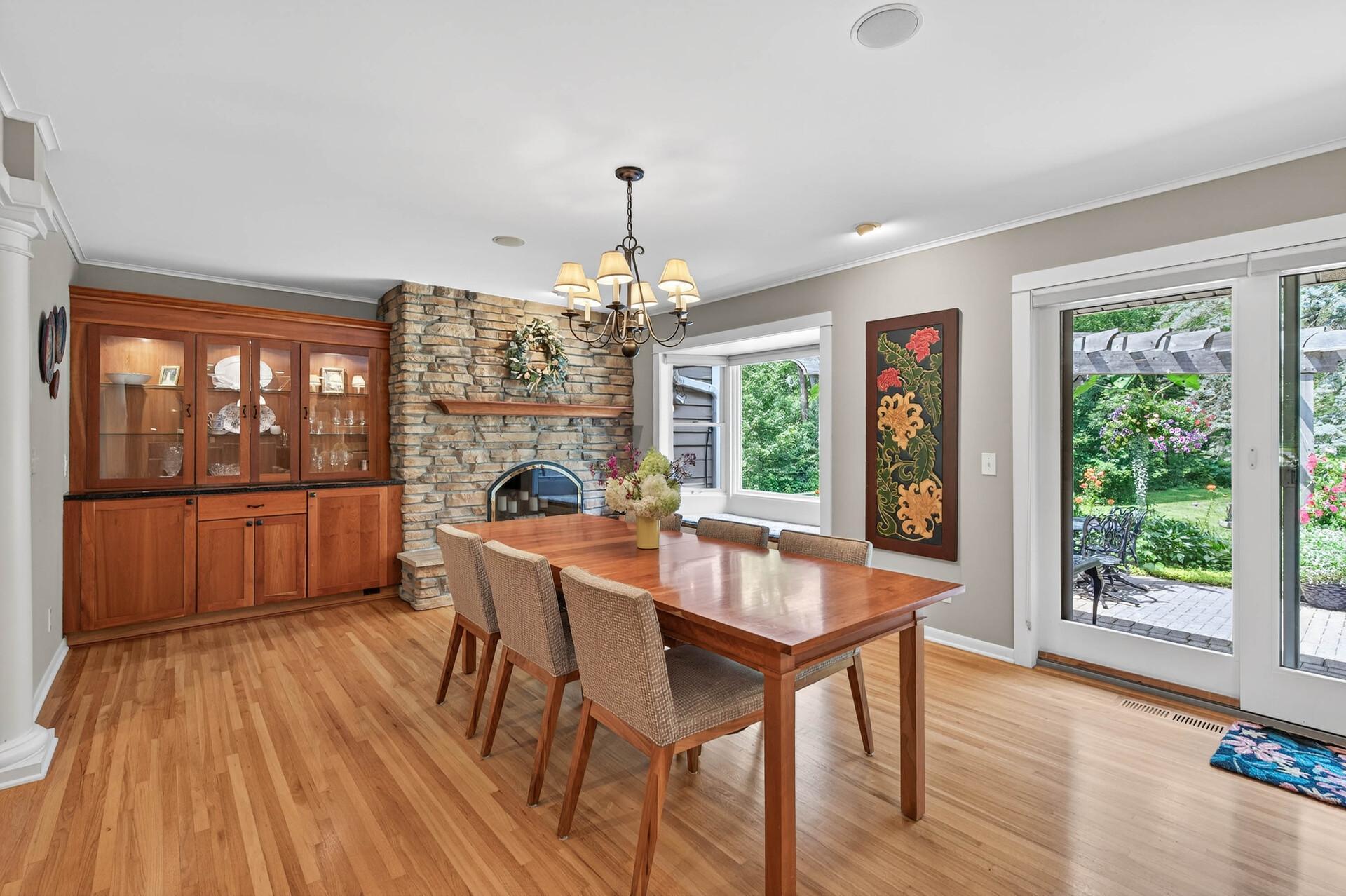 Minnetonka, Minnesota, 55345, United States, 5 Bedrooms Bedrooms, ,2 BathroomsBathrooms,Residential,For Sale,1919862
