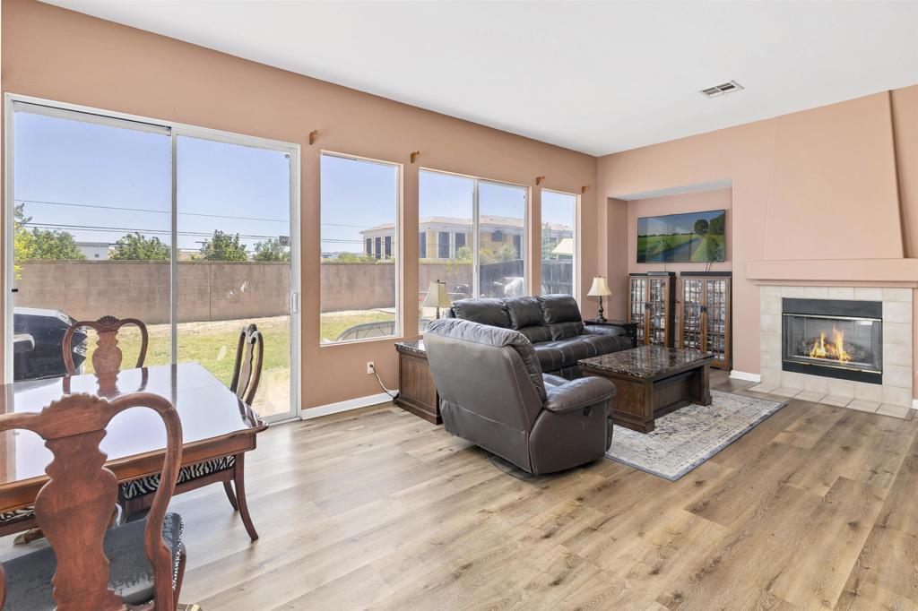 Temecula, California, 92592, United States, 3 Bedrooms Bedrooms, ,2 BathroomsBathrooms,Residential,For Sale,1872401