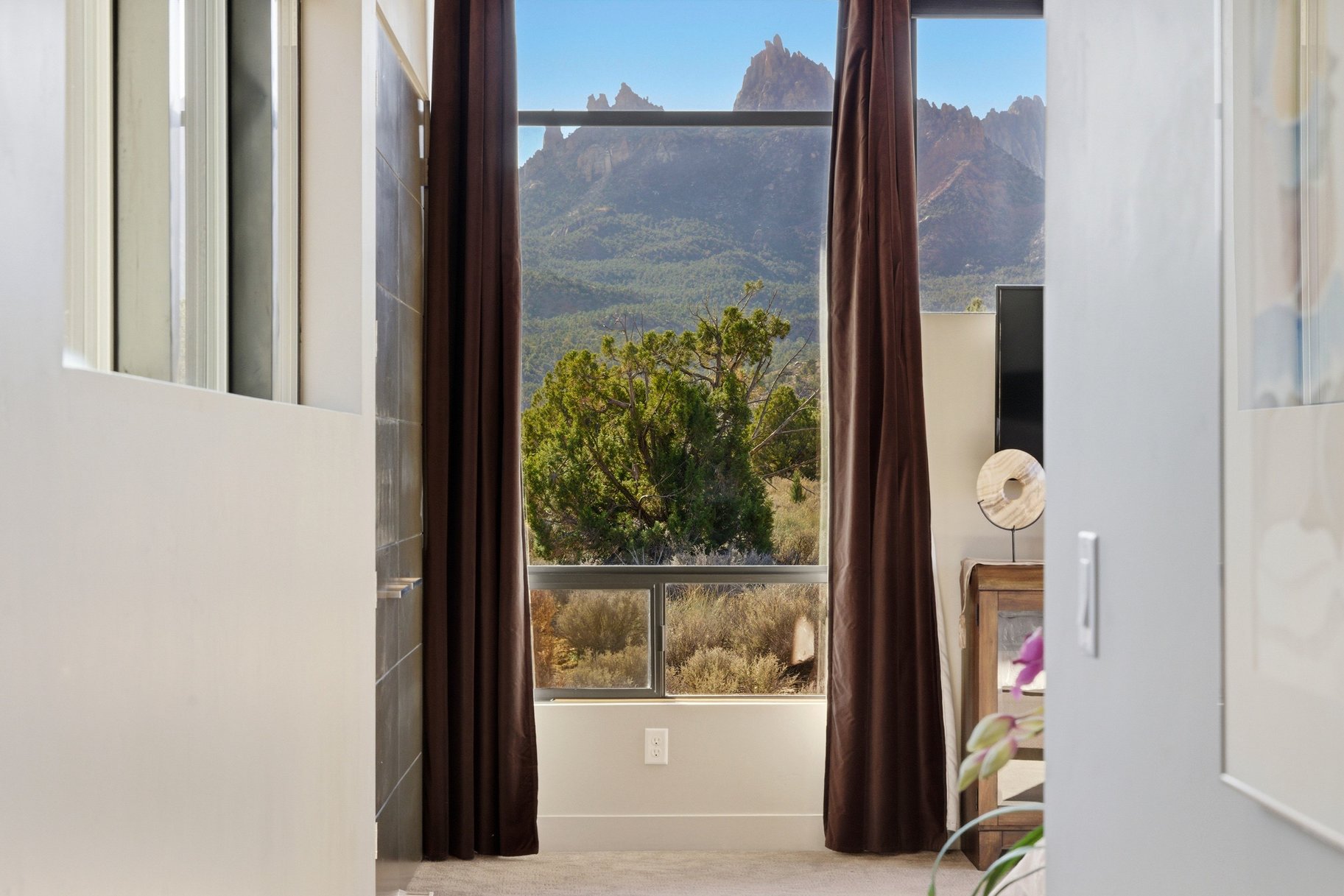  Serene Modern Sanctuary In Zion - 物件實景