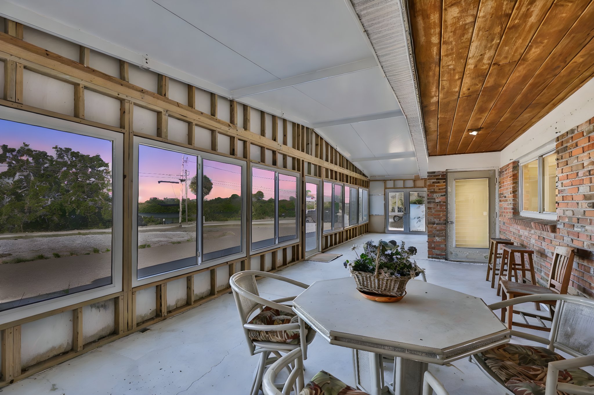 Ruskin, Florida, 33570, United States, 3 Bedrooms Bedrooms, ,2 BathroomsBathrooms,Residential,For Sale,2002551