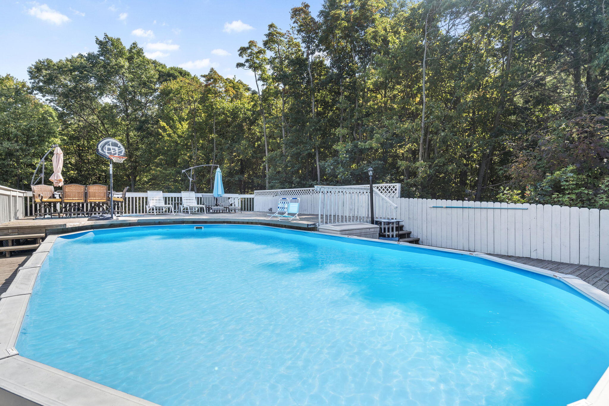 Holland, Michigan, 49423, United States, 5 Bedrooms Bedrooms, ,4 BathroomsBathrooms,Residential,For Sale,1982787