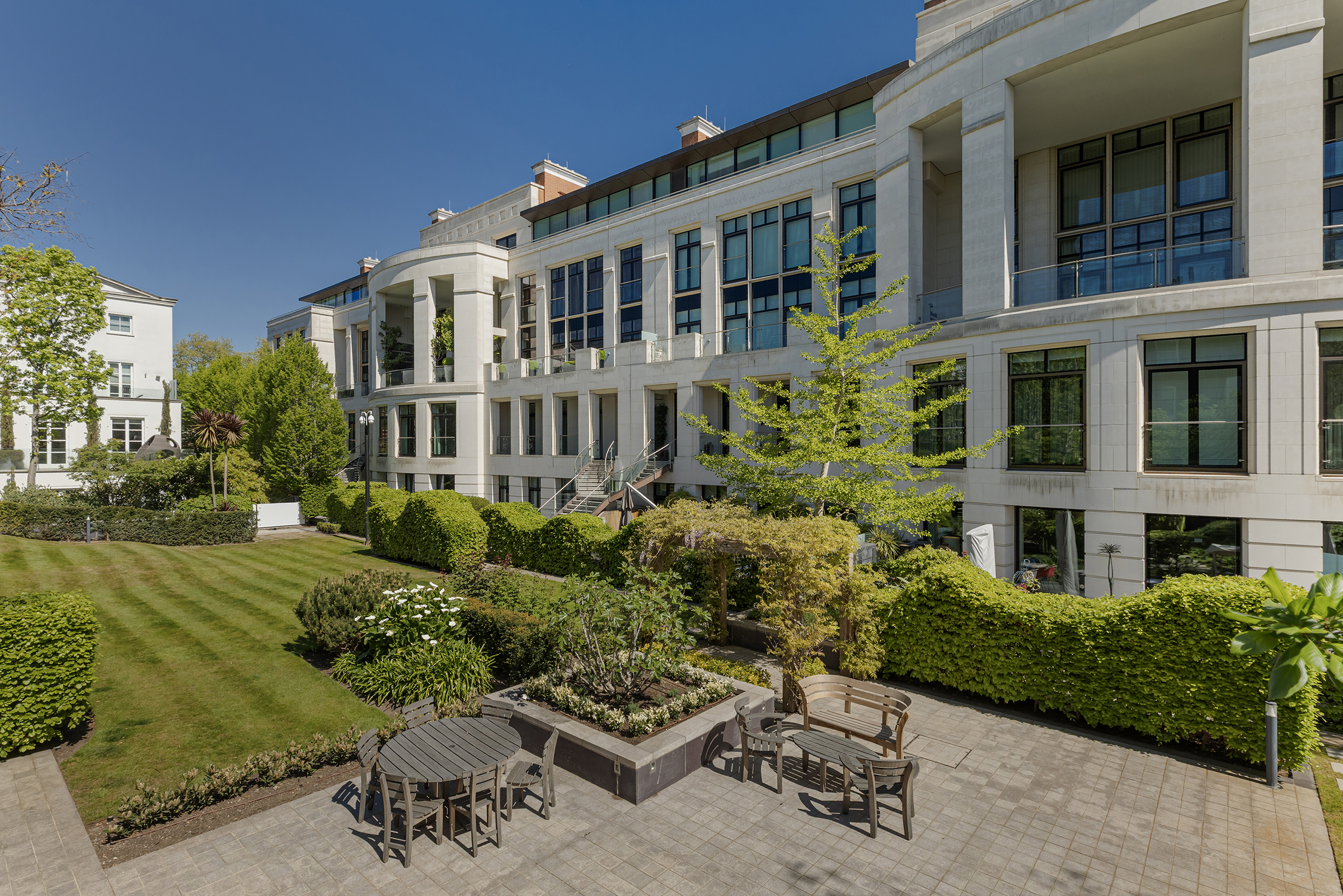  A Chelsea Penthouse with a Roof Terrace and Two Studio Apartments - 物件實景