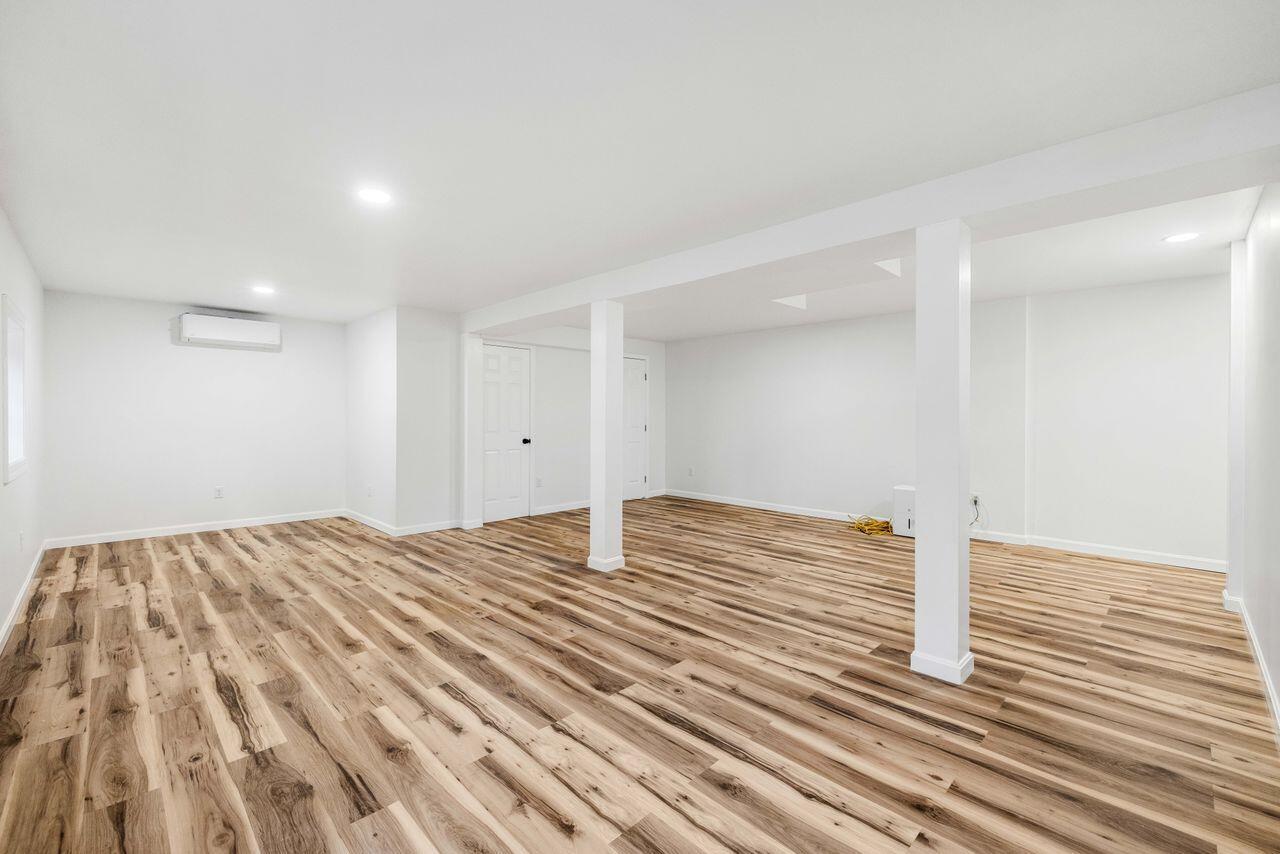 Casco, Maine, 04015, United States, 3 Bedrooms Bedrooms, ,5 BathroomsBathrooms,Residential,For Sale,2001972