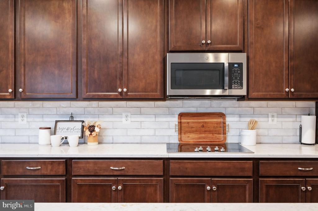 Fredericksburg, Virginia, 22406, United States, 5 Bedrooms Bedrooms, ,4 BathroomsBathrooms,Residential,For Sale,2005971