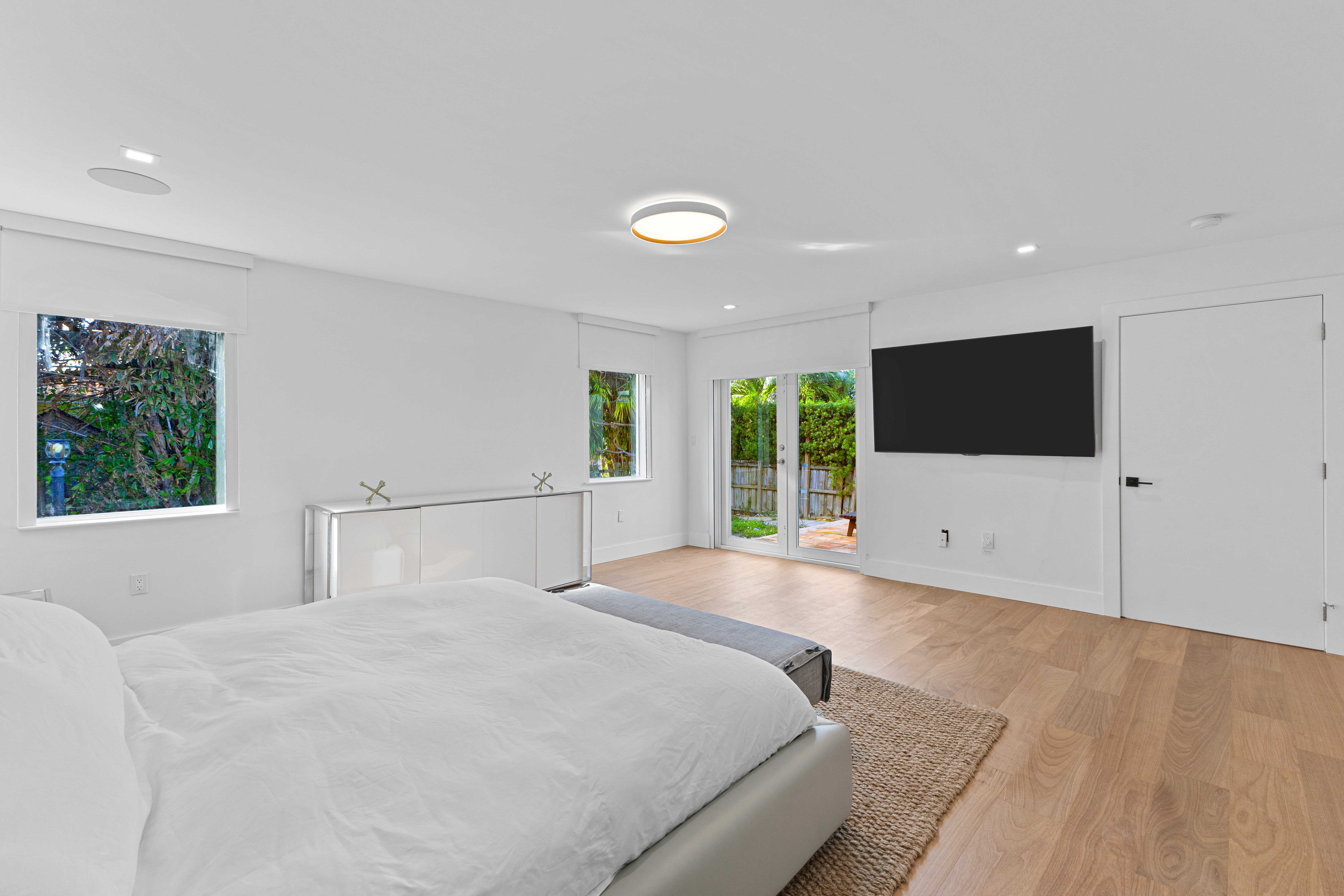  8926 Emerson Ave, Surfside, FL, 33154 - 物件實景