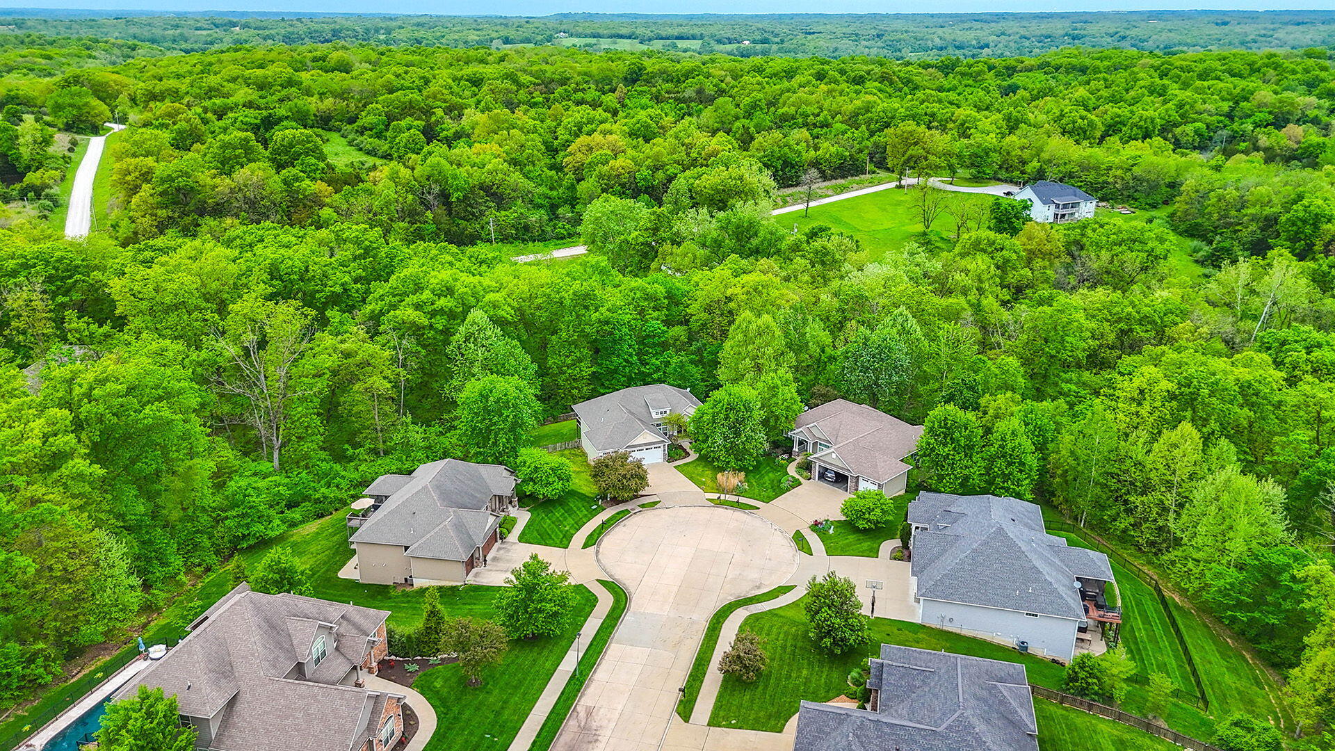 COLUMBIA, Missouri, 65203, United States, 5 Bedrooms Bedrooms, ,3 BathroomsBathrooms,Residential,For Sale,2023724
