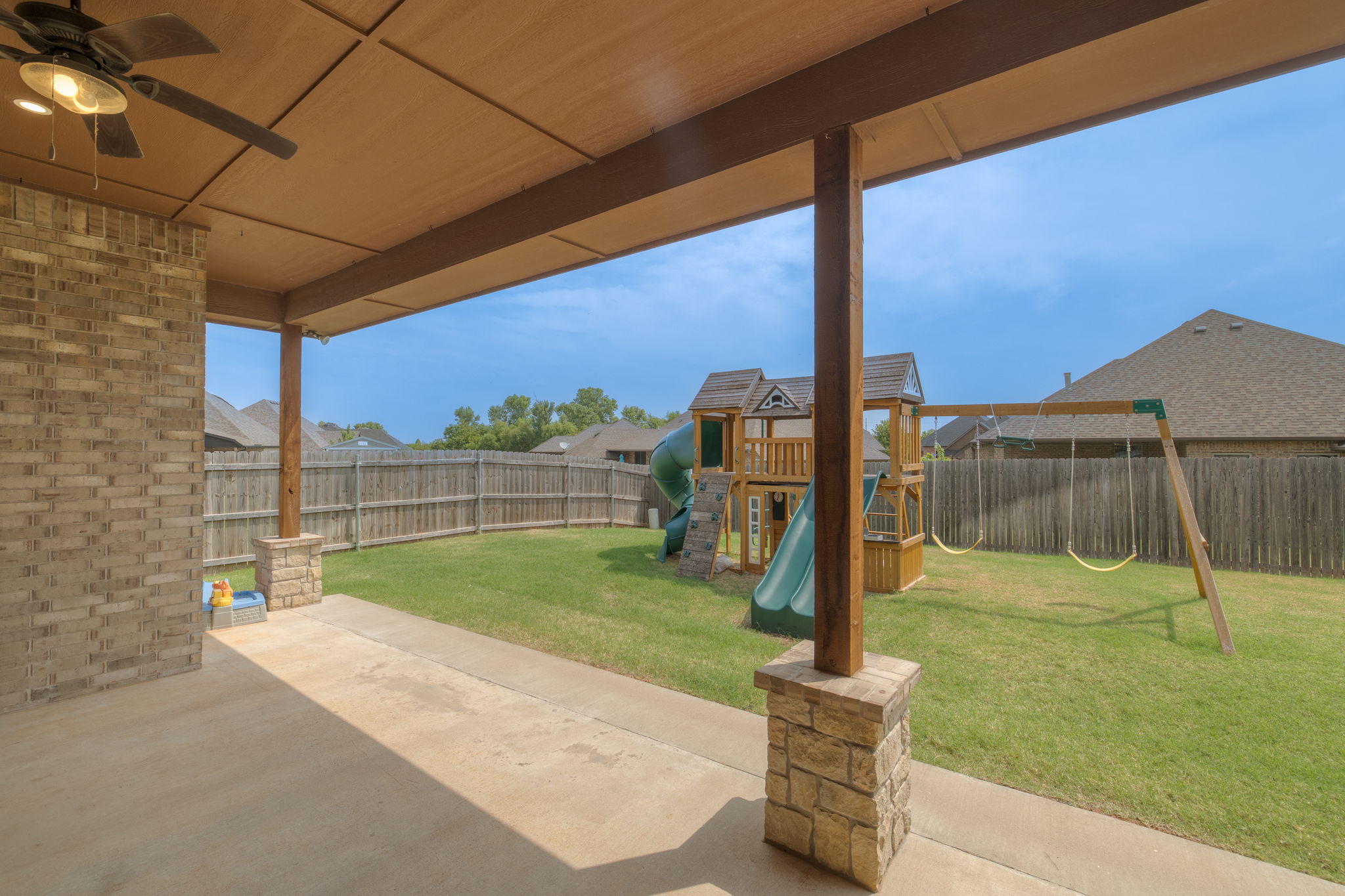  3904 Wedgewood Creek Drive, Oklahoma City, OK 73179 - 物件實景