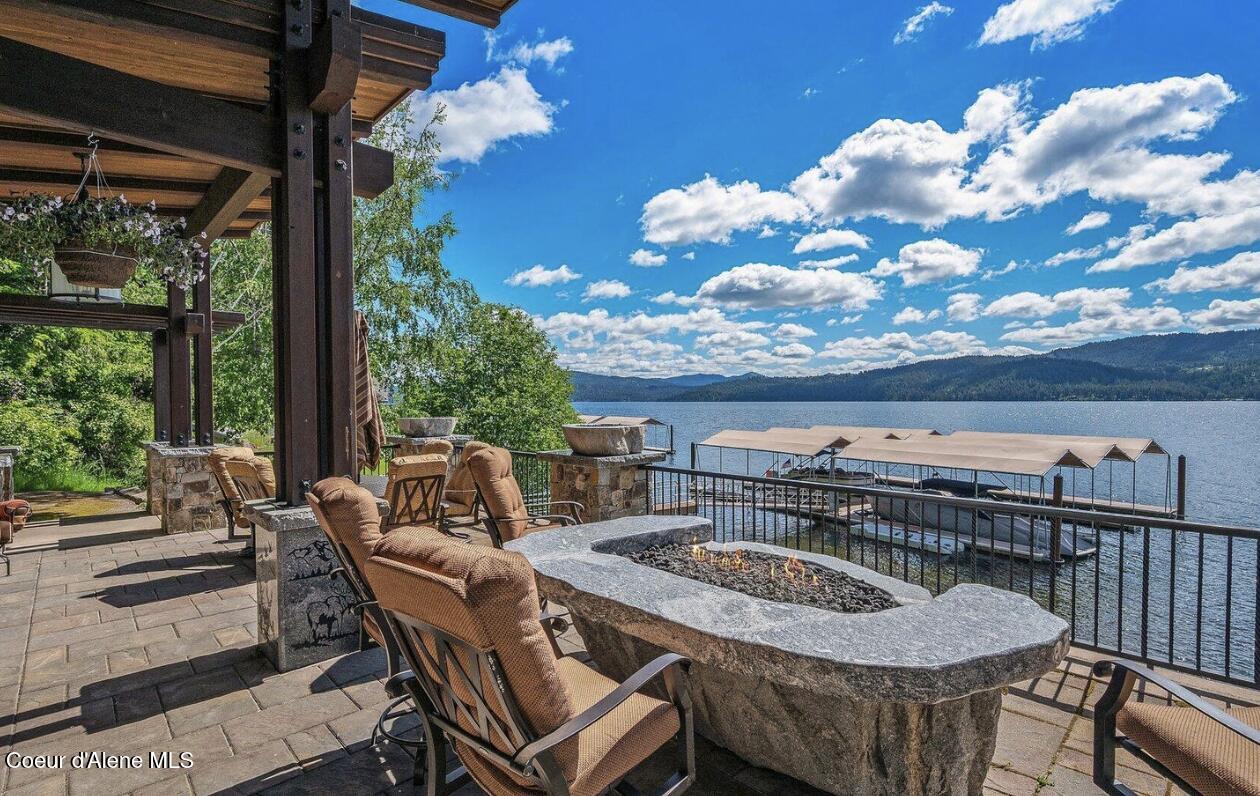 Coeur d'Alene, Idaho, 83814, United States, 4 Bedrooms Bedrooms, ,4 BathroomsBathrooms,Residential,For Sale,2044765