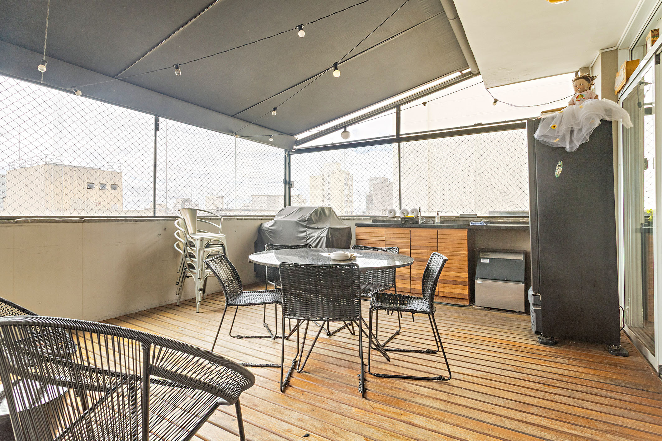  Renovated penthouse with terrace and open views - 物件實景