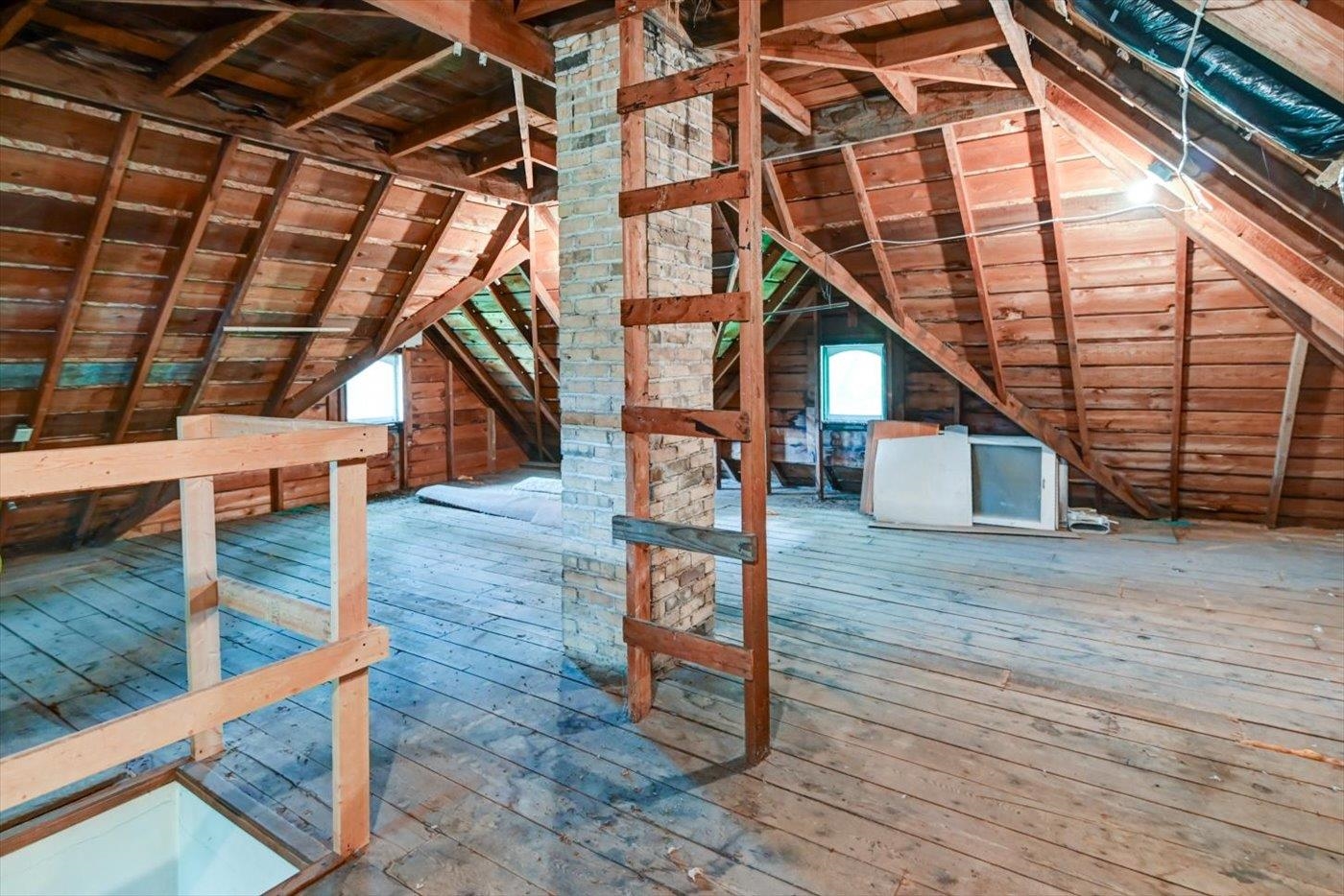 Mazomanie, Wisconsin, 53560, United States, 4 Bedrooms Bedrooms, ,2 BathroomsBathrooms,Residential,For Sale,1902968