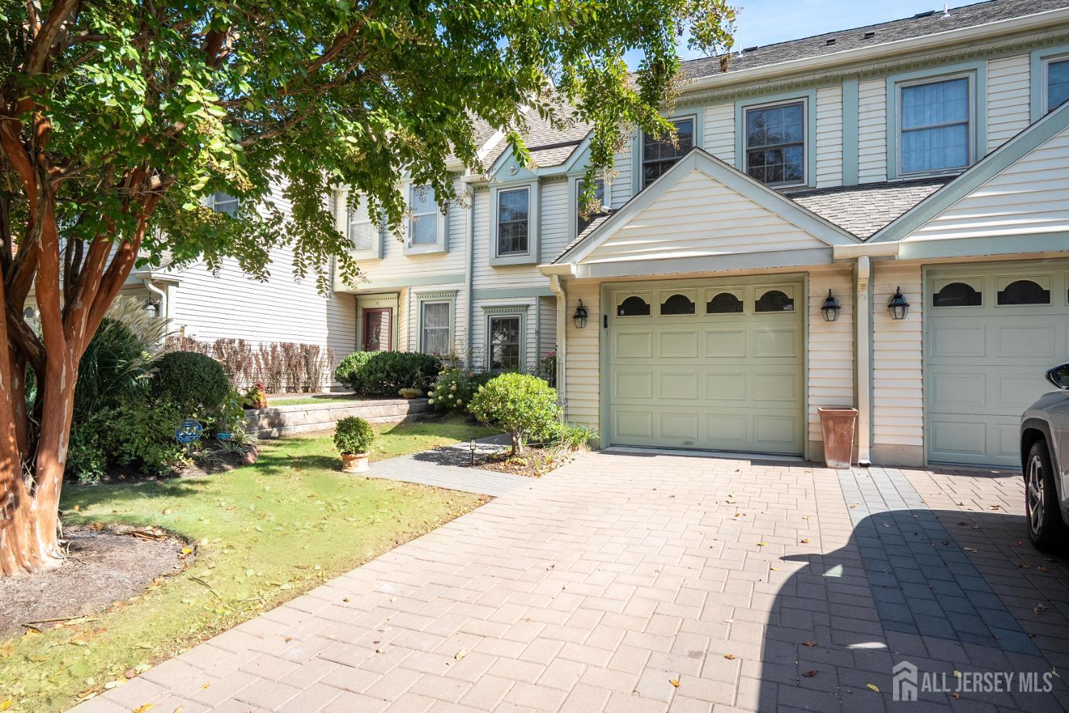 South Brunswick, New Jersey, 08824, United States, 3 Bedrooms Bedrooms, ,3 BathroomsBathrooms,Residential,For Sale,1980206