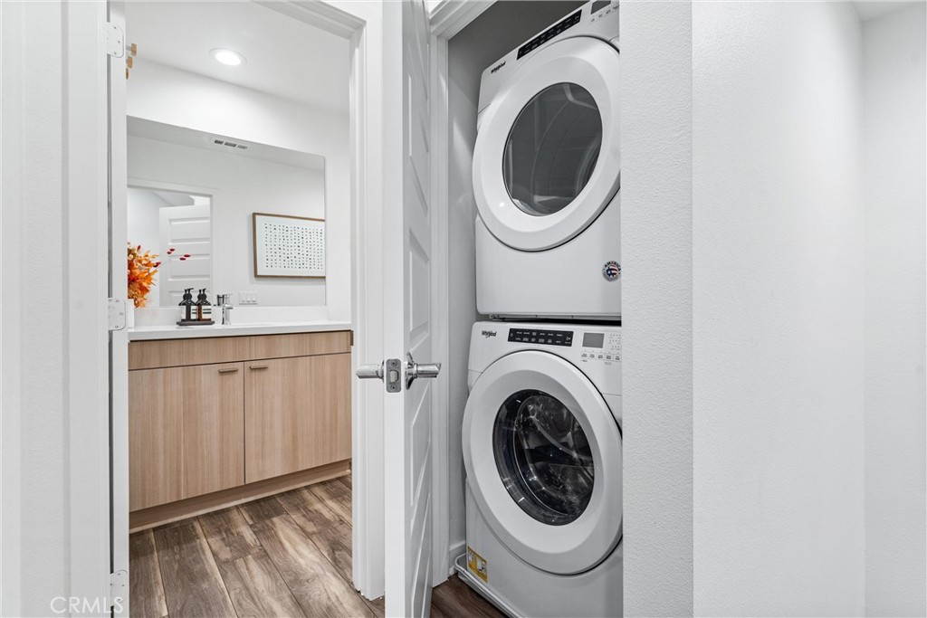 Orange, California, 92865, United States, 2 Bedrooms Bedrooms, ,3 BathroomsBathrooms,Residential,For Sale,1901000