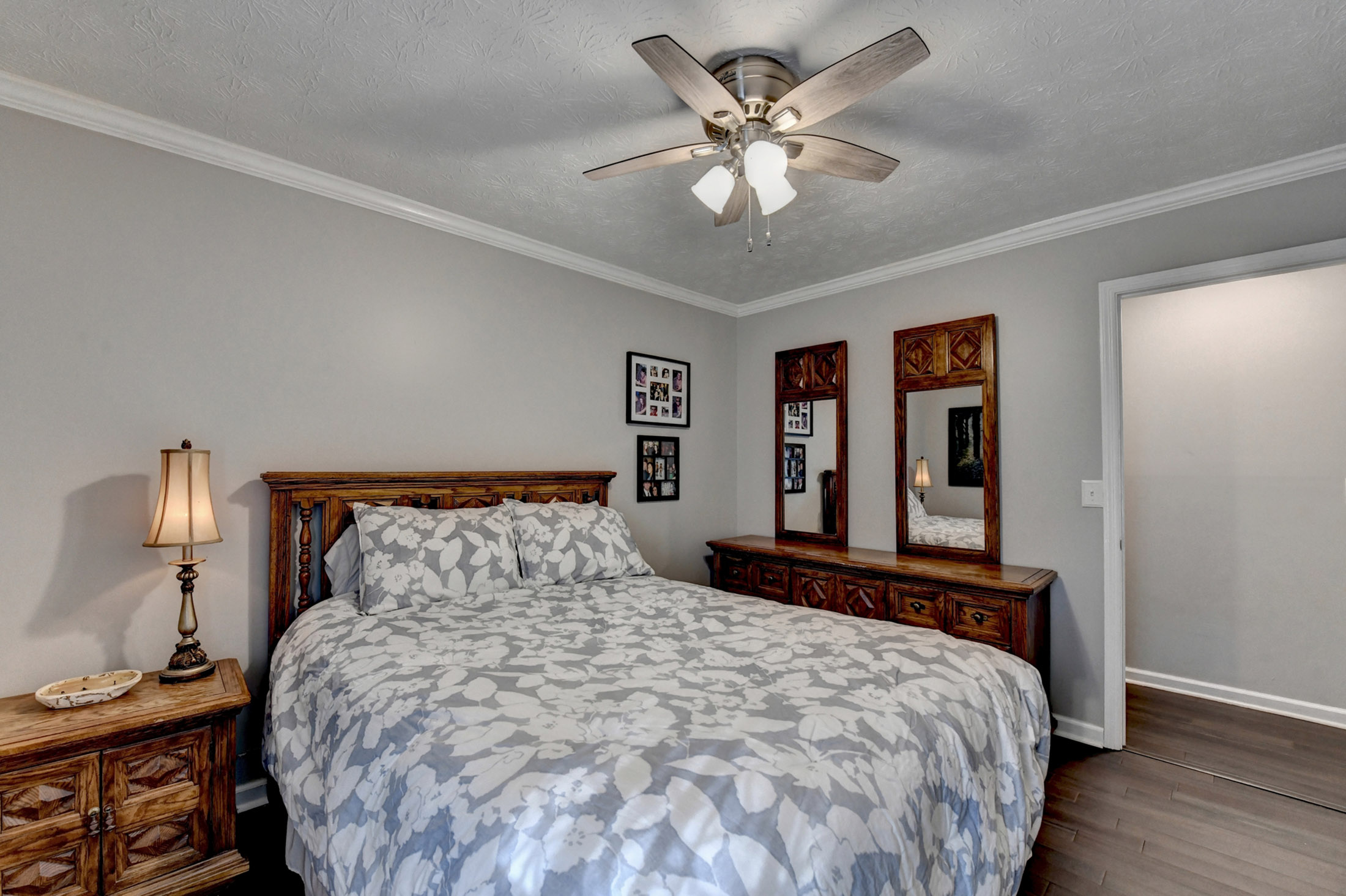  Welcome to this Renovated Home in Keheley Bend - 物件實景