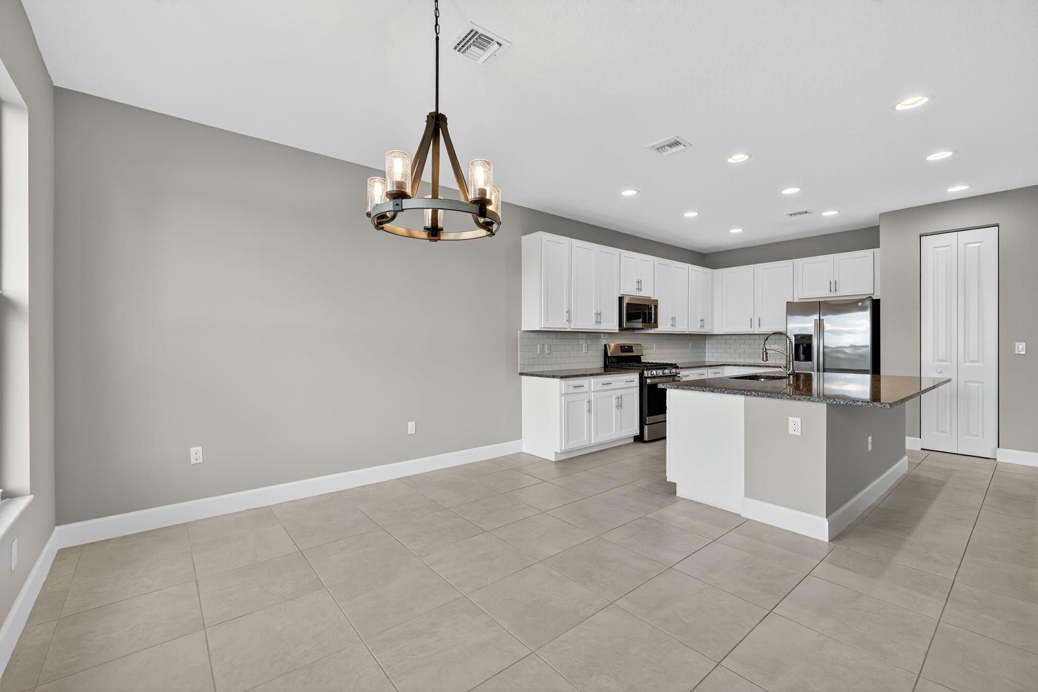 Port St Lucie, Florida, 34987, United States, 3 Bedrooms Bedrooms, ,2 BathroomsBathrooms,Residential,For Sale,1973694