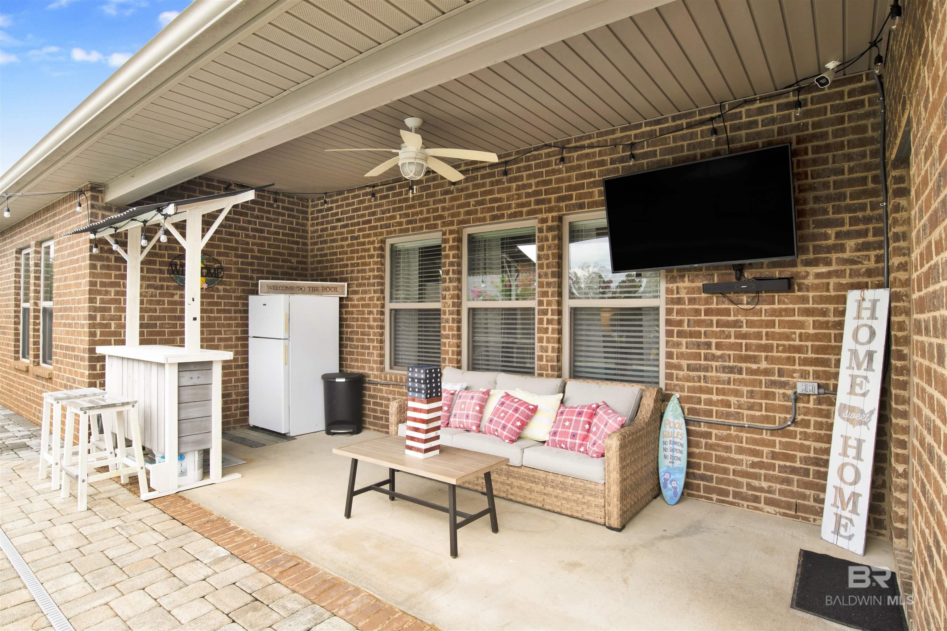 Gulf Shores, Alabama, 36542, United States, 4 Bedrooms Bedrooms, ,3 BathroomsBathrooms,Residential,For Sale,1910560