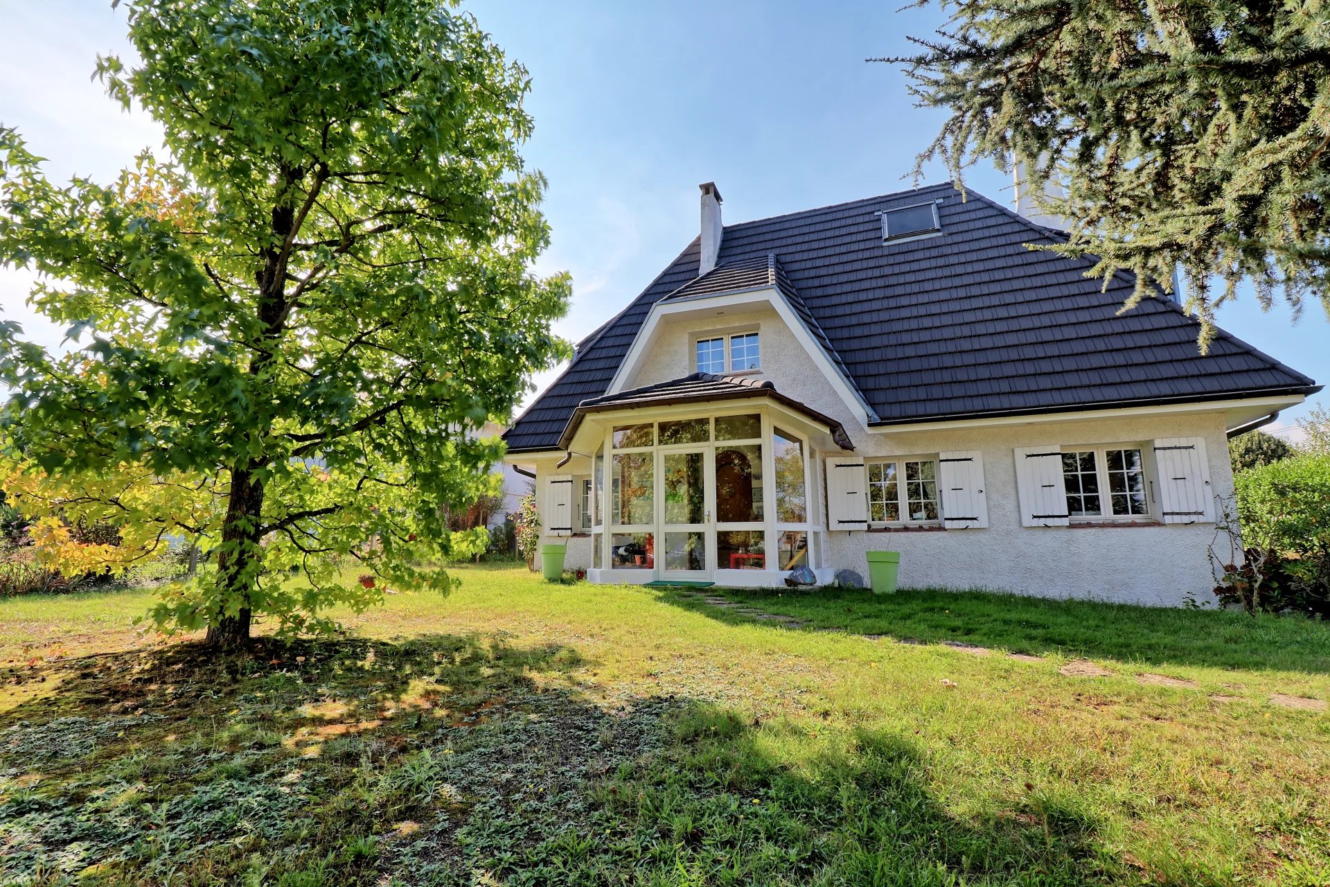 Francheville, Auvergne-Rhône-Alpes, 69340, FR, 4 Bedrooms Bedrooms, ,1 BathroomBathrooms,Residential,For Sale,1955065