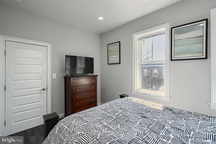 Baltimore, Maryland, 21230, United States, 5 Bedrooms Bedrooms, ,7 BathroomsBathrooms,Residential,For Sale,1920297