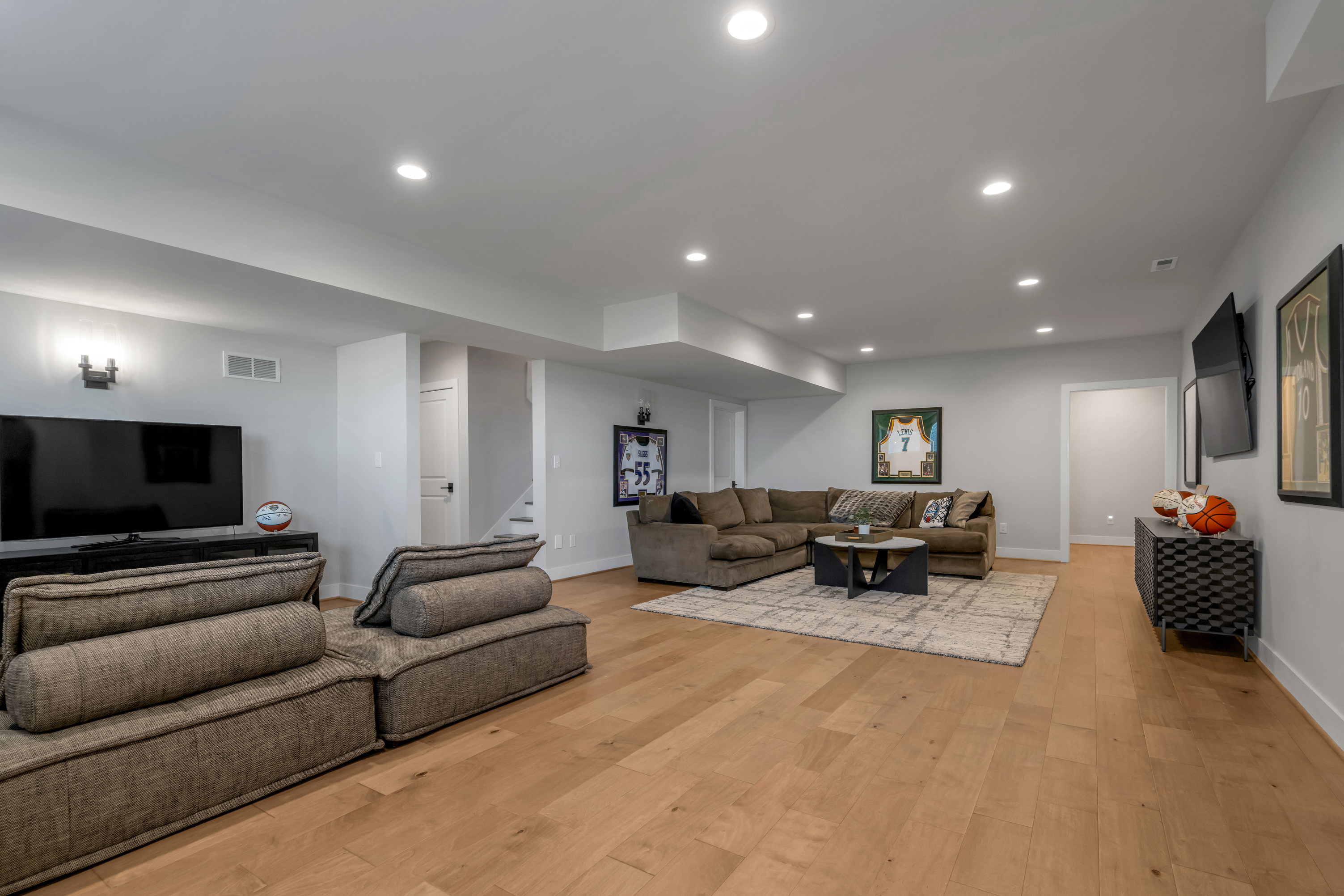  2429 Lorenzo Way - 物件實景